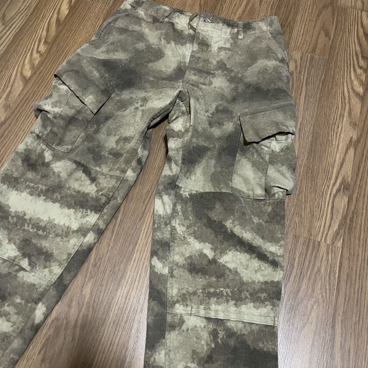 Other Tan camo cargo pants Size US 34 / EU 50 - 2 Thumbnail