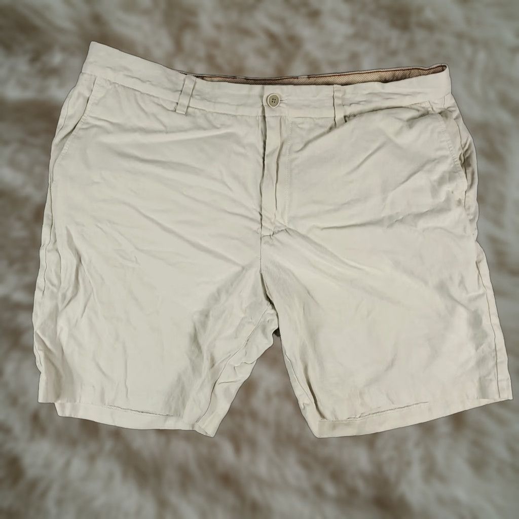Tommy Bahama VINTAGE Tommy Bahama Mens Shorts Size 40 Casual Ivory Silk Flat Front Chino Size US 40 / EU 56 - 1 Thumbnail