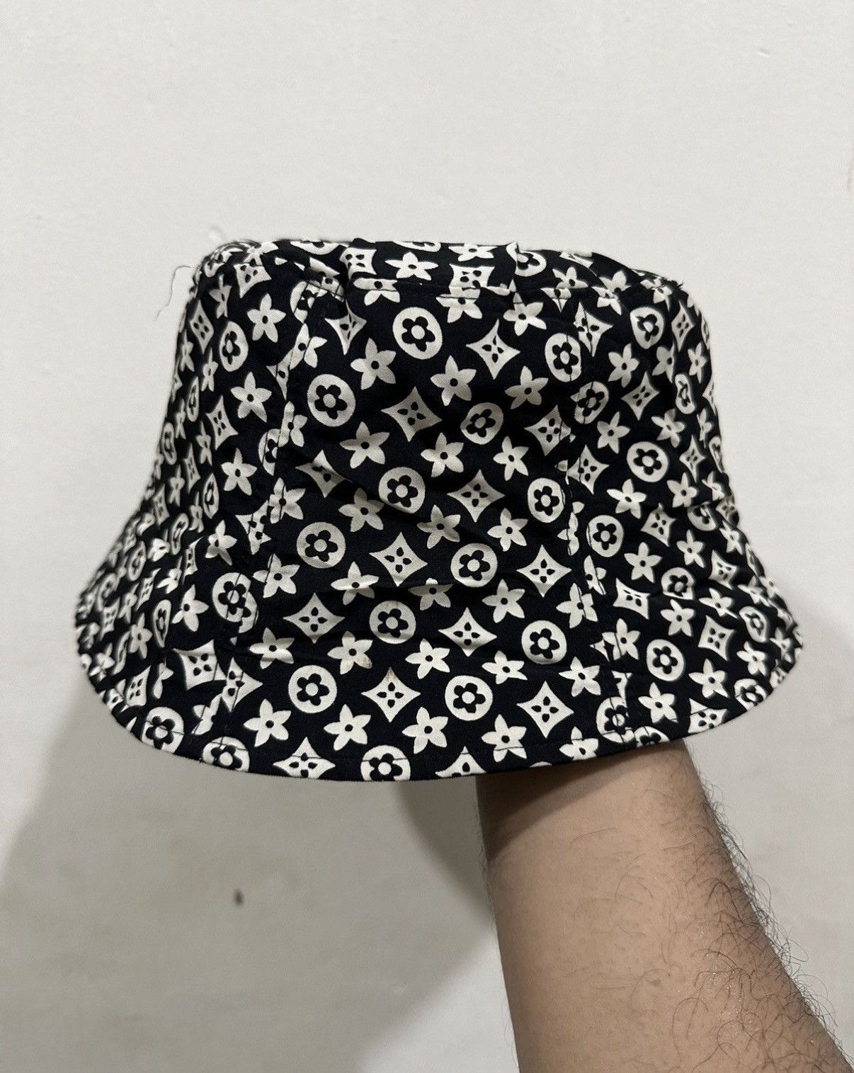 Japanese Brand Monogram Like LV Bucket Hat Size ONE SIZE - 1 Thumbnail