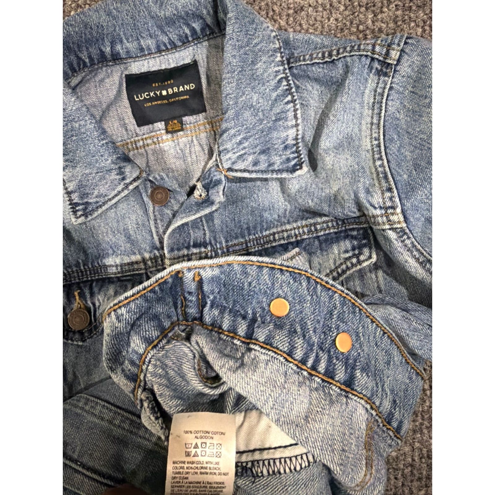 Lucky Brand Lucky Brand Denim Jacket Womens Small Blue Button Front Trucker Distressed Jacket | Denim Jacket | Blue | Regular | Women - XS to S not included Size S / US 4 / IT 40 - 6 Thumbnail