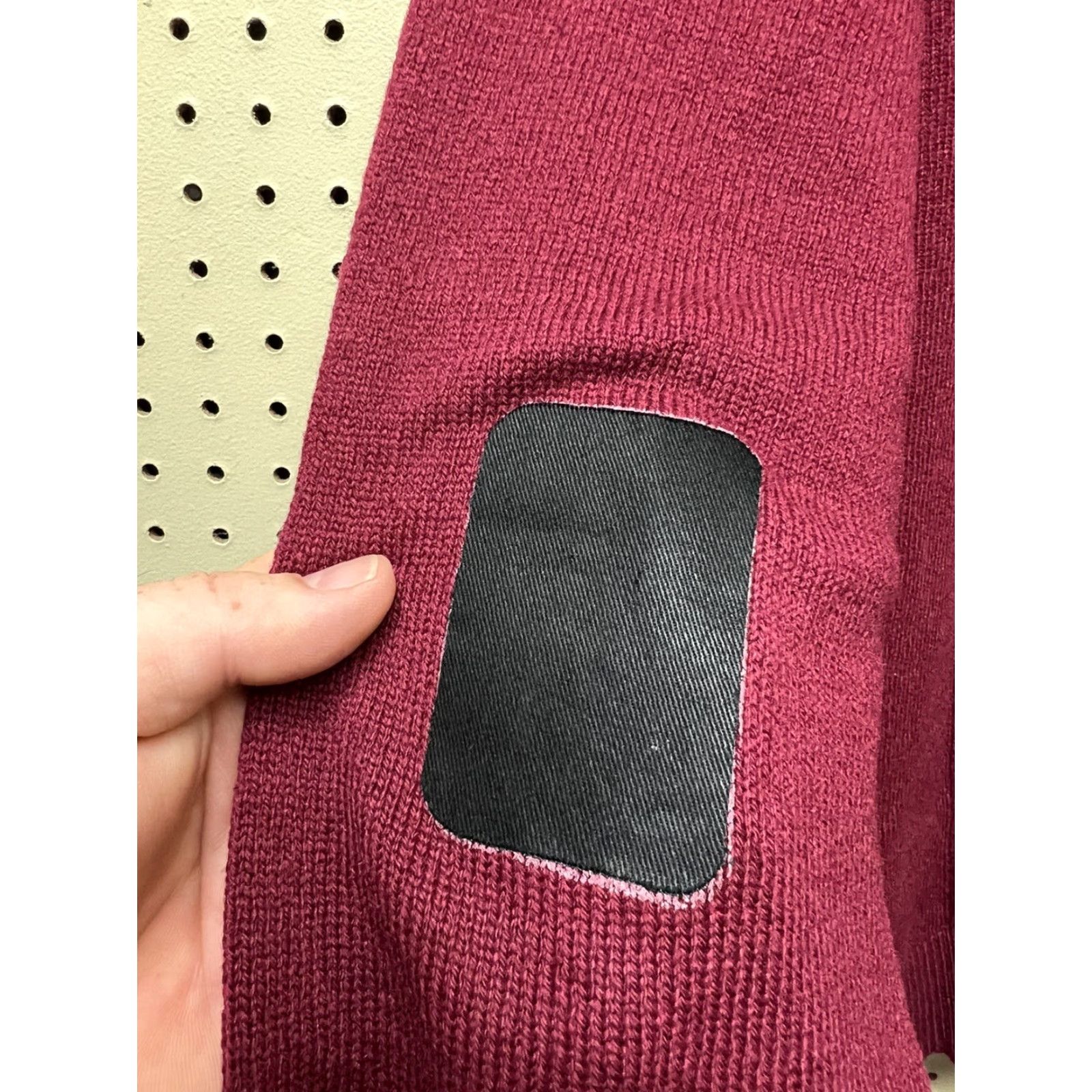 Sears VINTAGE Sears Mens Red Lambs Wool V-Neck Long Sleeve Large Sweater Size US L / EU 52-54 / 3 - 3 Thumbnail