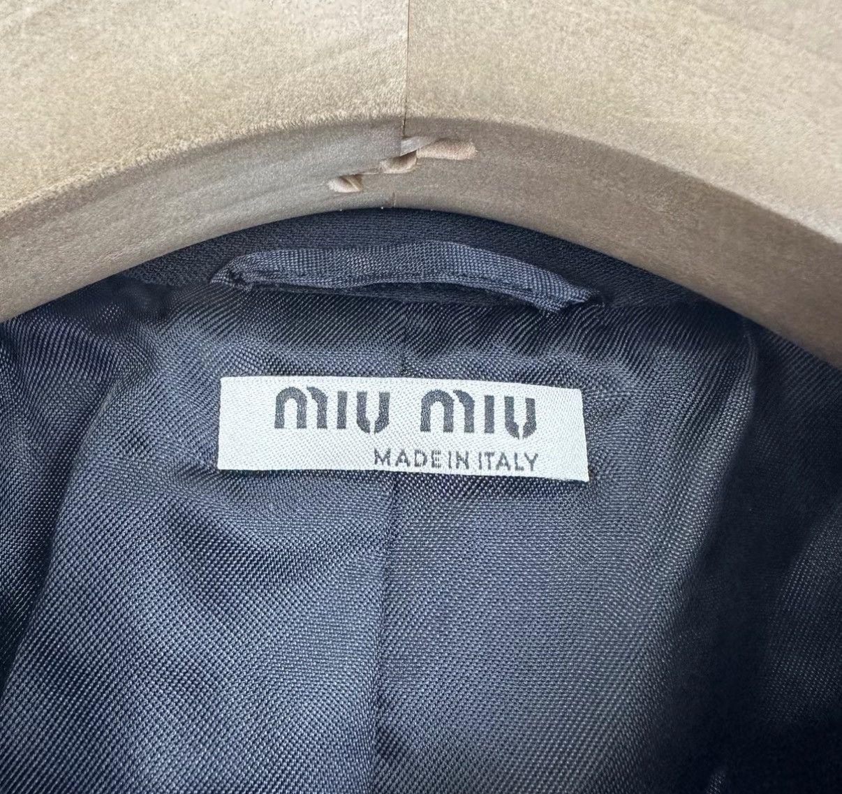 Miu Miu Miumiu Black Heavy Duty Crystal Feather Mid-Long Coat K12 Size S / US 4 / IT 40 - 4 Thumbnail