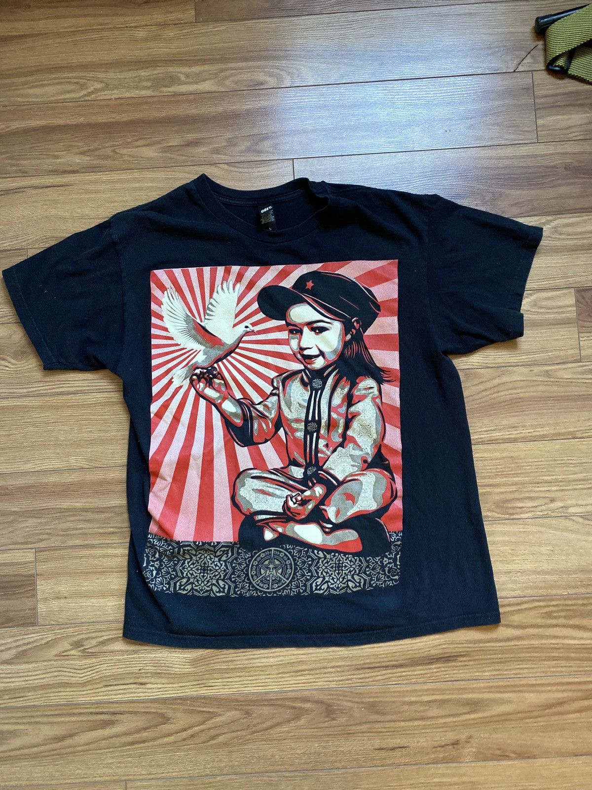 Obey × Vintage Obey 2008 Viet Kong Graphic Tee Size US L / EU 52-54 / 3 - 1 Thumbnail