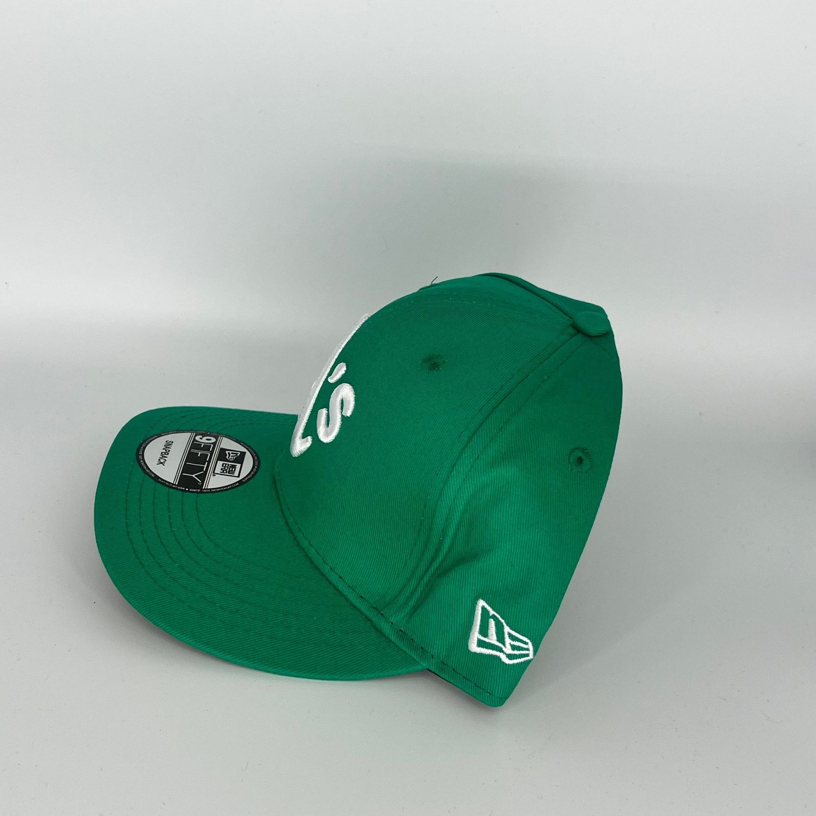 New Era Green Athletics With Baseball Love Symbol New Era MLB 9Fifty Size ONE SIZE - 2 Thumbnail