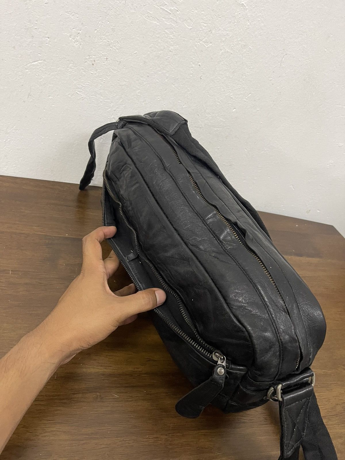 Bark × Genuine Leather × Japanese Brand Unisex🔥🔥🔥BARK TANNAGE japan leather bondage crossbody bag Size ONE SIZE - 9 Thumbnail