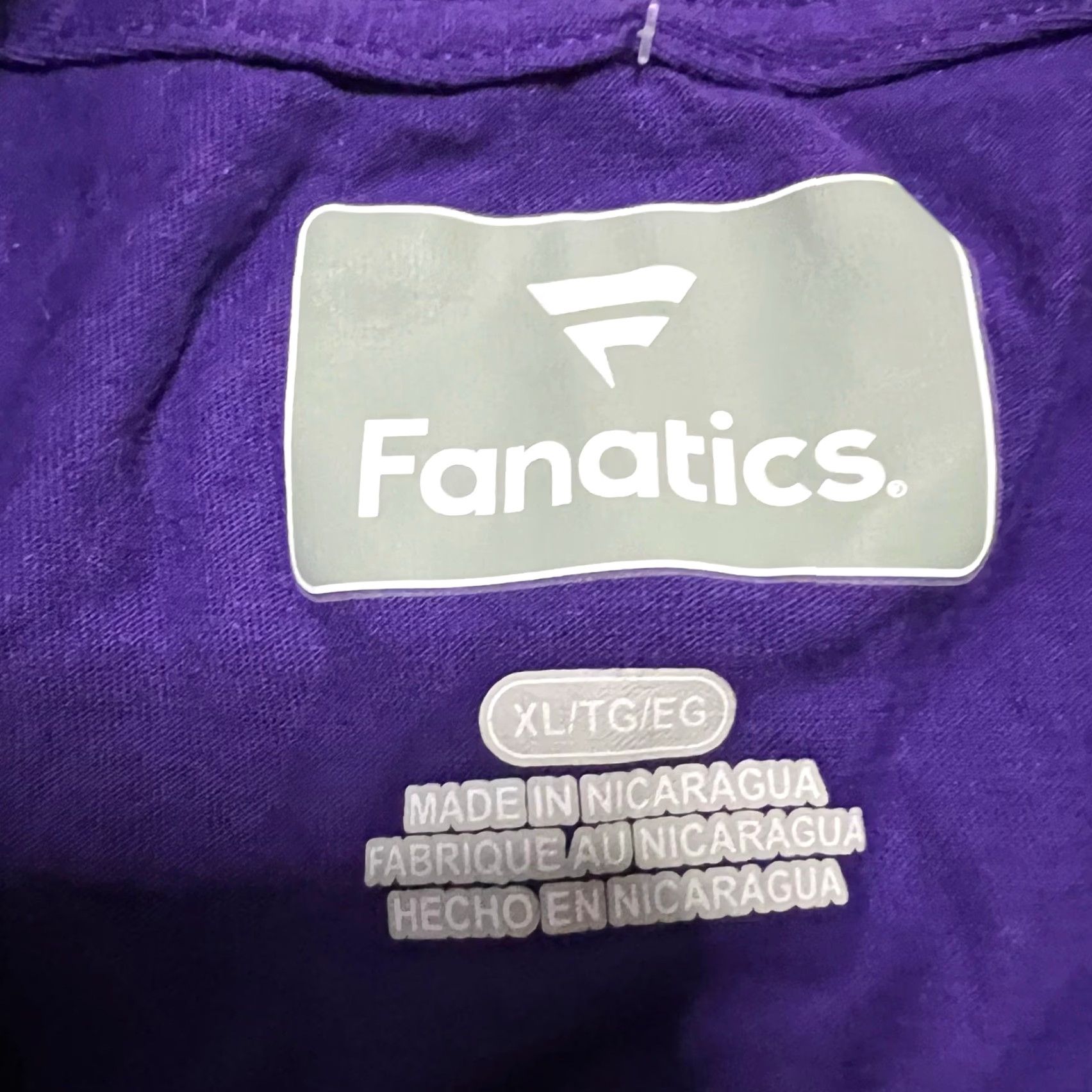 Vintage VINTAGE NFL Minnesota Vikings Fanatics Shirt Mens XL Purple Defend The North Size US XL / EU 56 / 4 - 6 Thumbnail