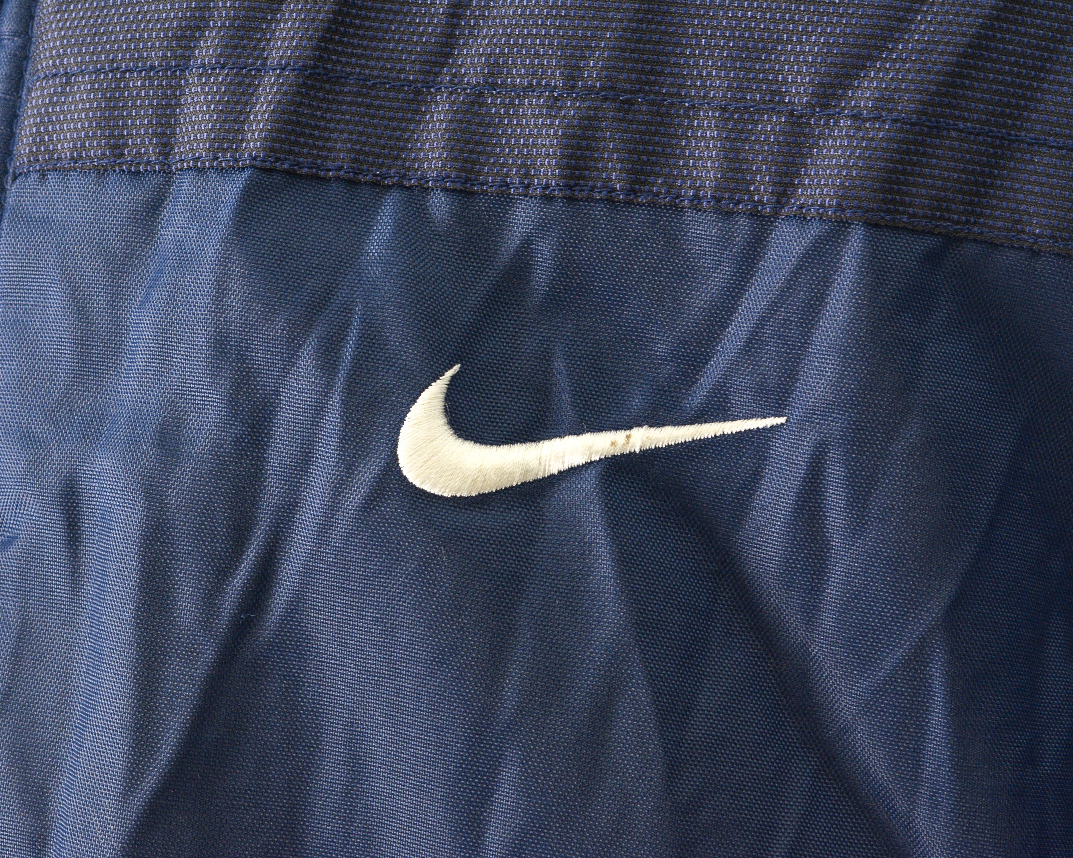 Nike Mens XL Insulated Jacket Coat Football UK 45/47 Soccer Bench Size US XL / EU 56 / 4 - 4 Thumbnail
