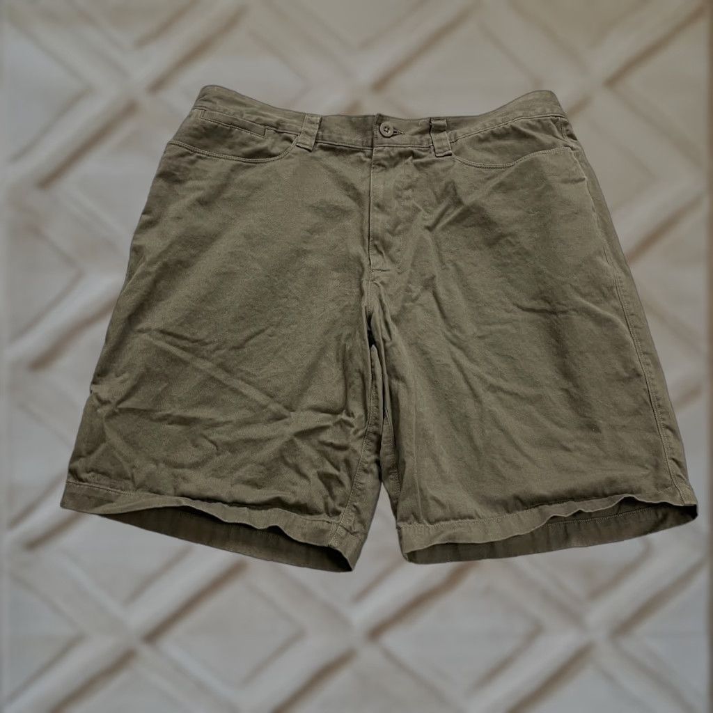 The North Face The North Face Shorts Mens 38 Army Green Flat Front Cotton Chino Outdoor Nature Mens Size US 38 / EU 54 - 1 Thumbnail
