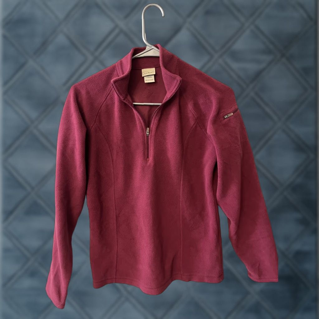 Vintage VINTAGE LL Bean Pullover Shirt XS Women Maroon 1/4 Zip Zip Half Pocket Pullover 100% Polyester Fleece Logo Zipper Womens Size XS / US 0-2 / IT 36-38 - 1 Thumbnail