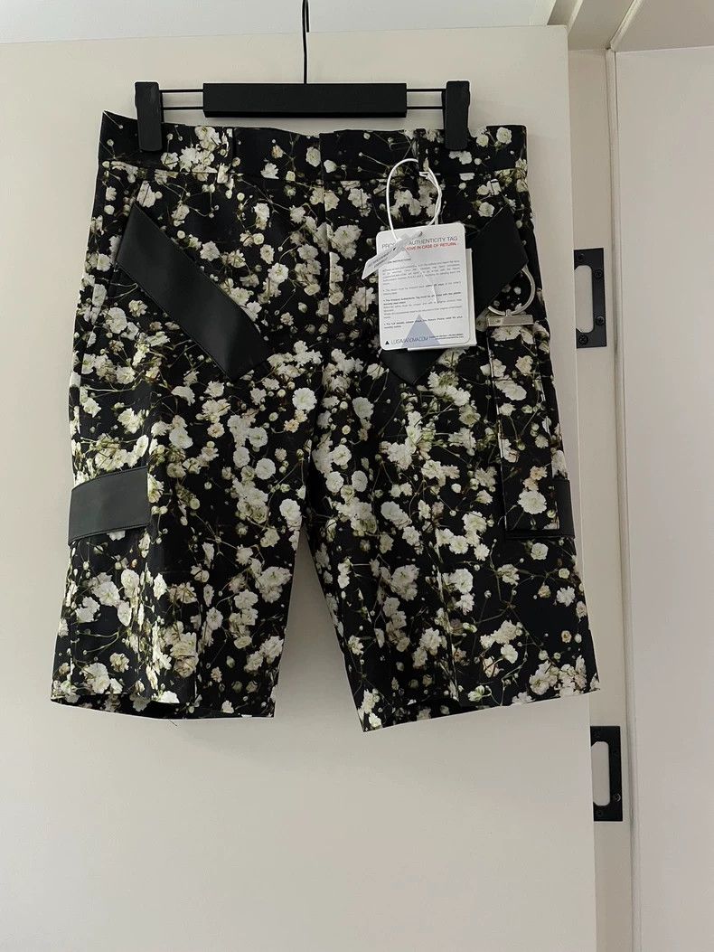 Givenchy Givenchy SizeS Starry mid-length pants Size US 30 / EU 46 - 2 Thumbnail