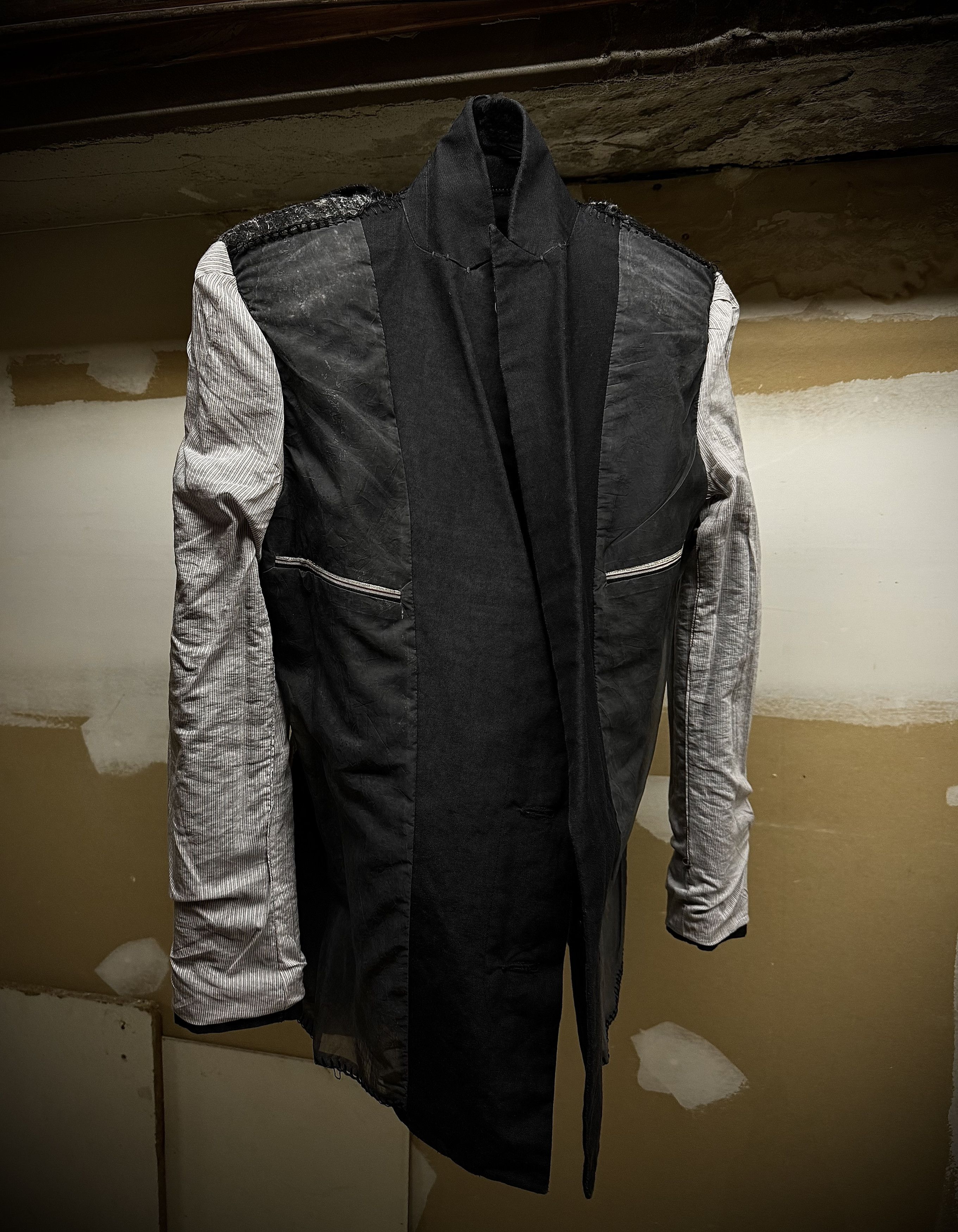 Leopold Bossert Leopold Bossert SS17 Selvedge Overlock Peak Lapel Linen Rami Size US S / EU 44-46 / 1 - 8 Thumbnail