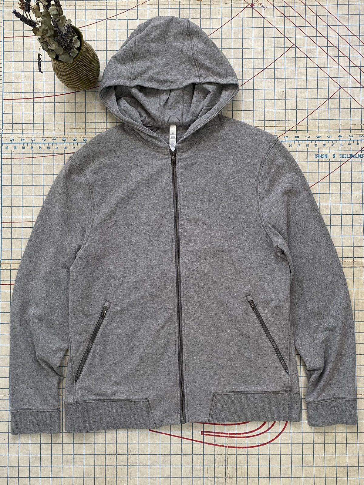 Lululemon Lululemon Athletic Full Zip Hoodie Large Grey Size US L / EU 52-54 / 3 - 2 Thumbnail