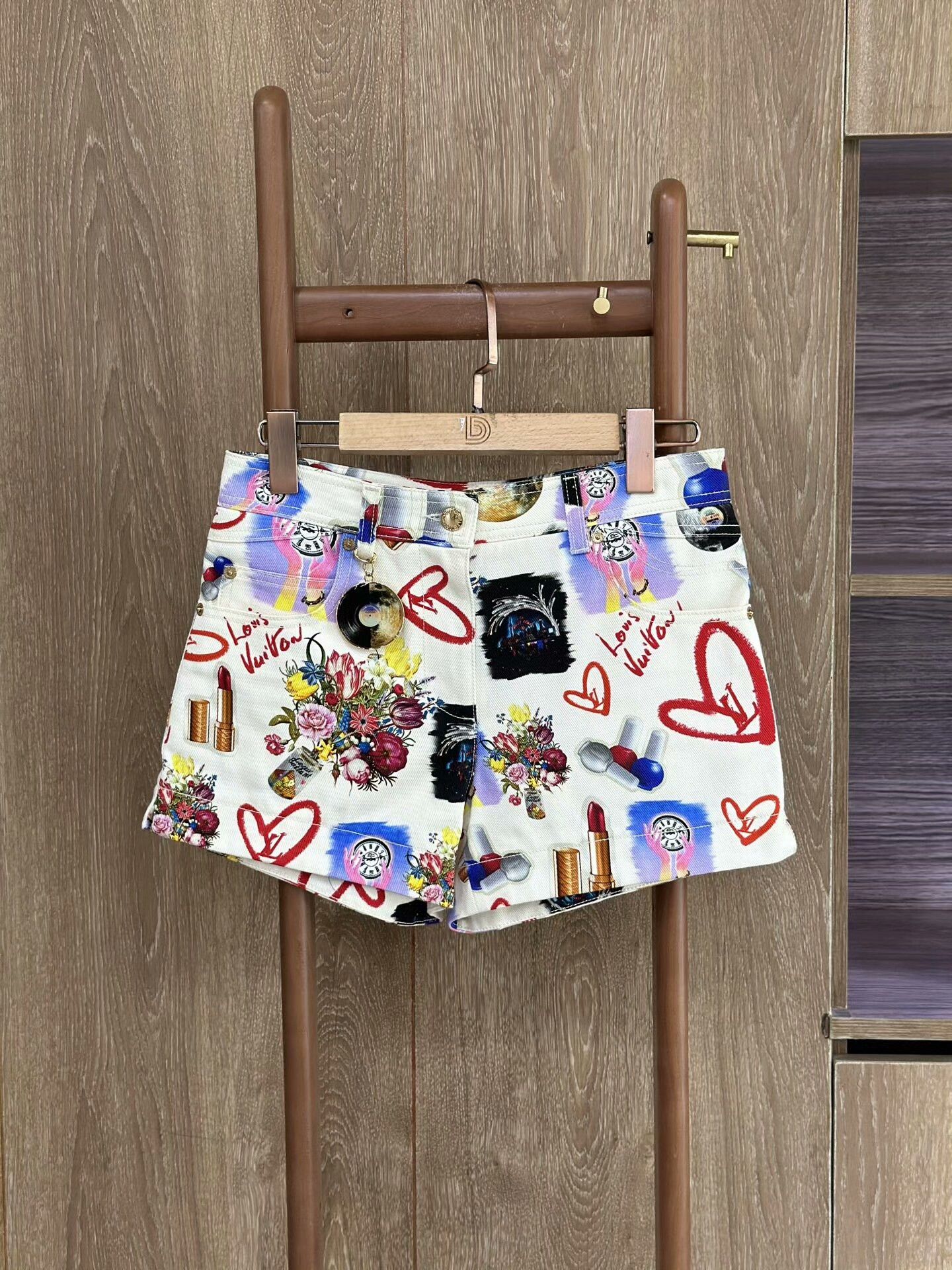 Louis Vuitton Louis Vuitton Printed Casual Shorts Size 36" / US 14 / IT 50 - 1 Thumbnail