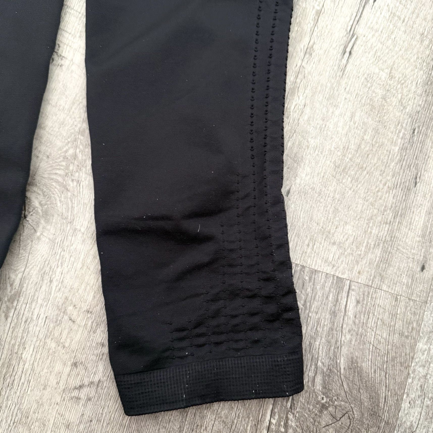 Nike Nike Pro Cropped Leggings Womens Small Black Dri-Fit Workout Activewear Stretch Compression Moisture-Wicking Inseam 17in Solid Pattern Athletic Shoes? Size 28" / US 6 / IT 42 - 6 Thumbnail