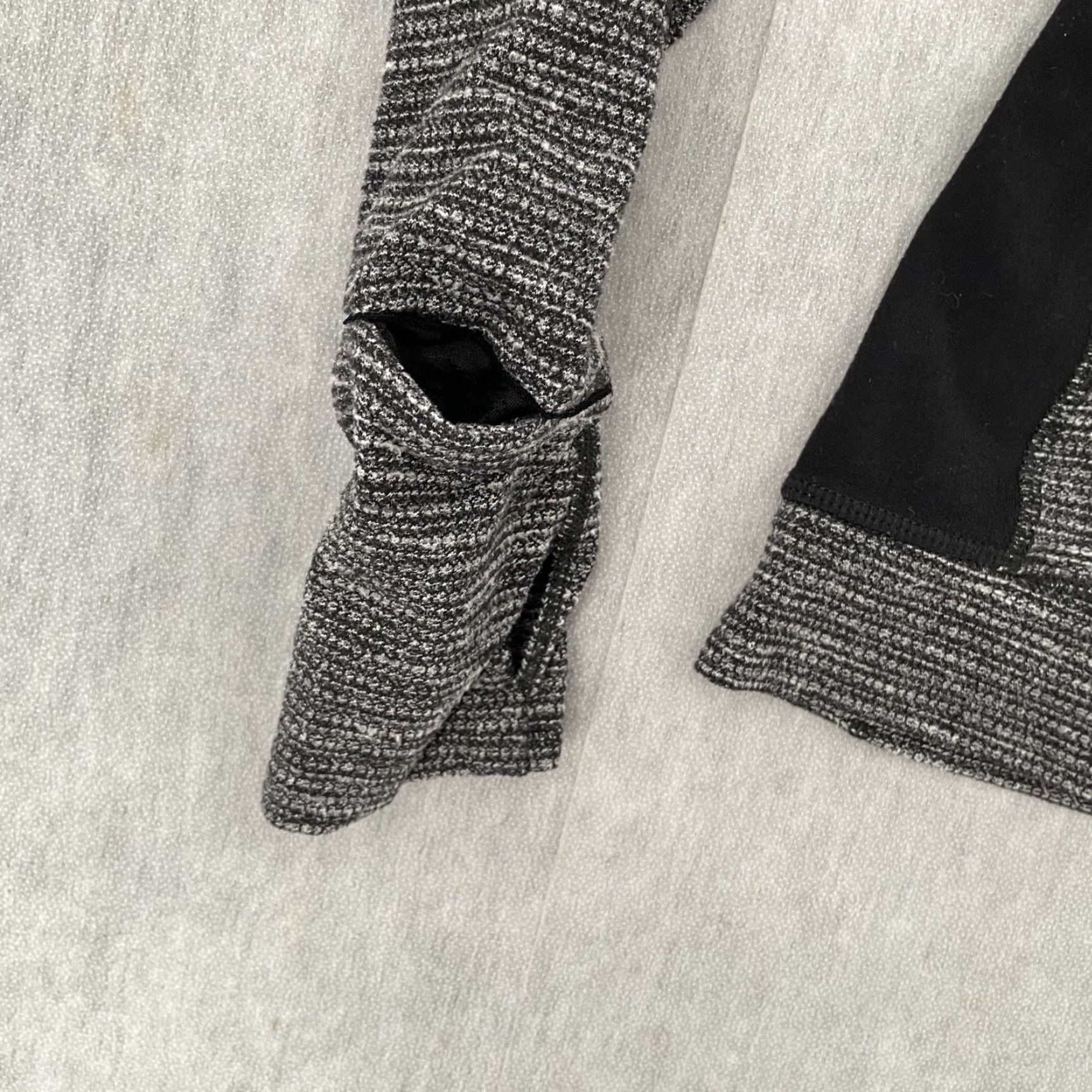 Lululemon Lululemon Striped Pullover Sweatshirt Womens 8 Gray Athletic Long Sleeve Gym Size M / US 6-8 / IT 42-44 - 6 Thumbnail