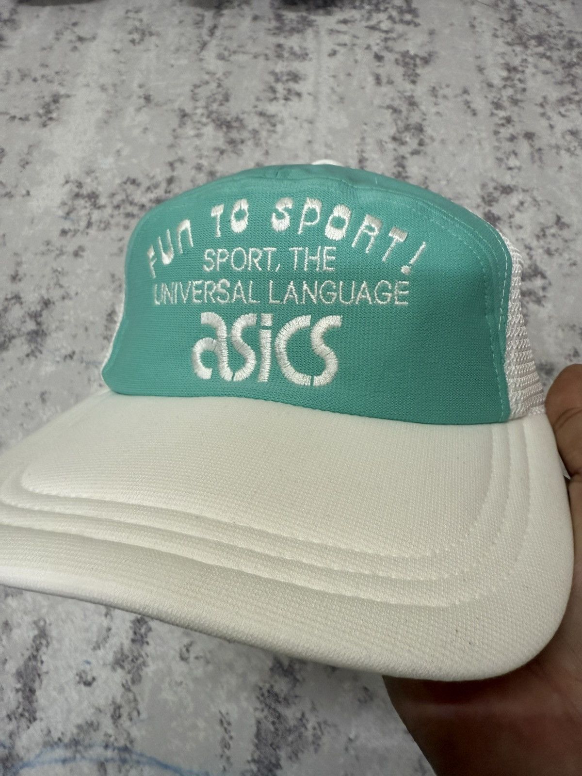 Asics Vintage 90s Asics Fun To Sport Universal Languege TruckerCap Size ONE SIZE - 6 Thumbnail