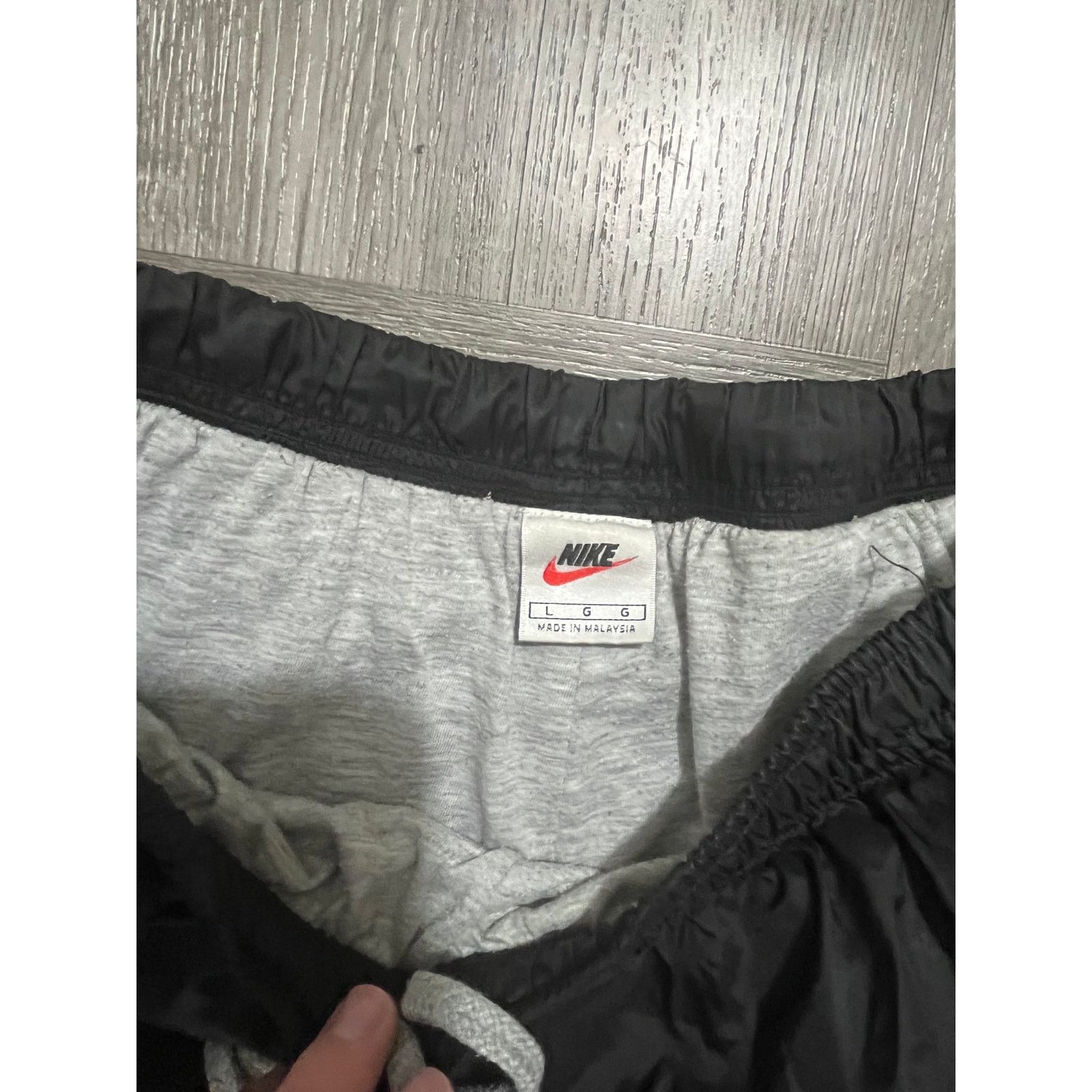 Nike Vintage Nike Sweatpants Size US 28 / EU 44 - 3 Thumbnail