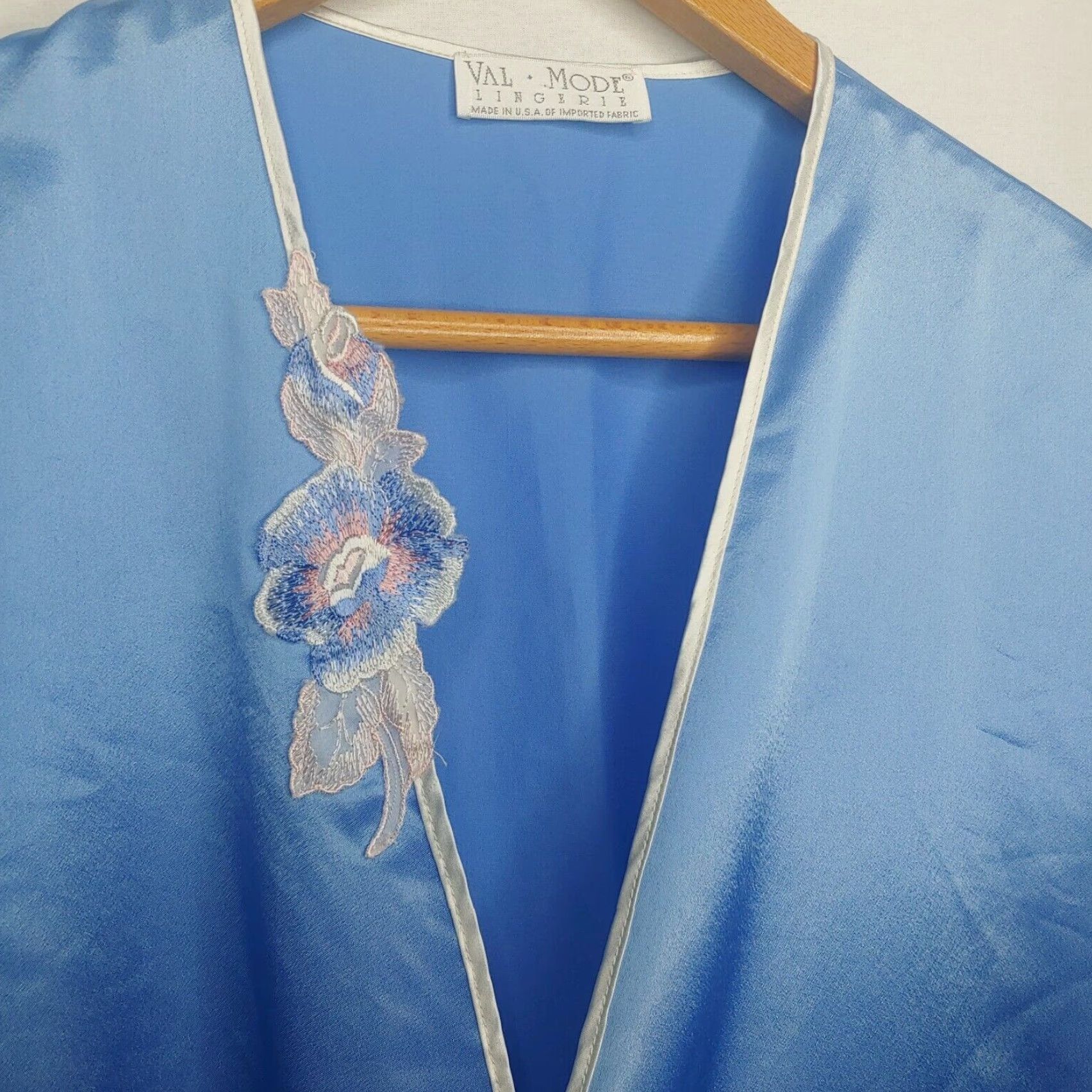 Vintage VINTAGE Val Mode Robe Women Medium Lingerie Floral Satin Blue Lounge Sleepwear Sexy Lounge Wear Satin Robe Womens Size ONE SIZE - 5 Thumbnail