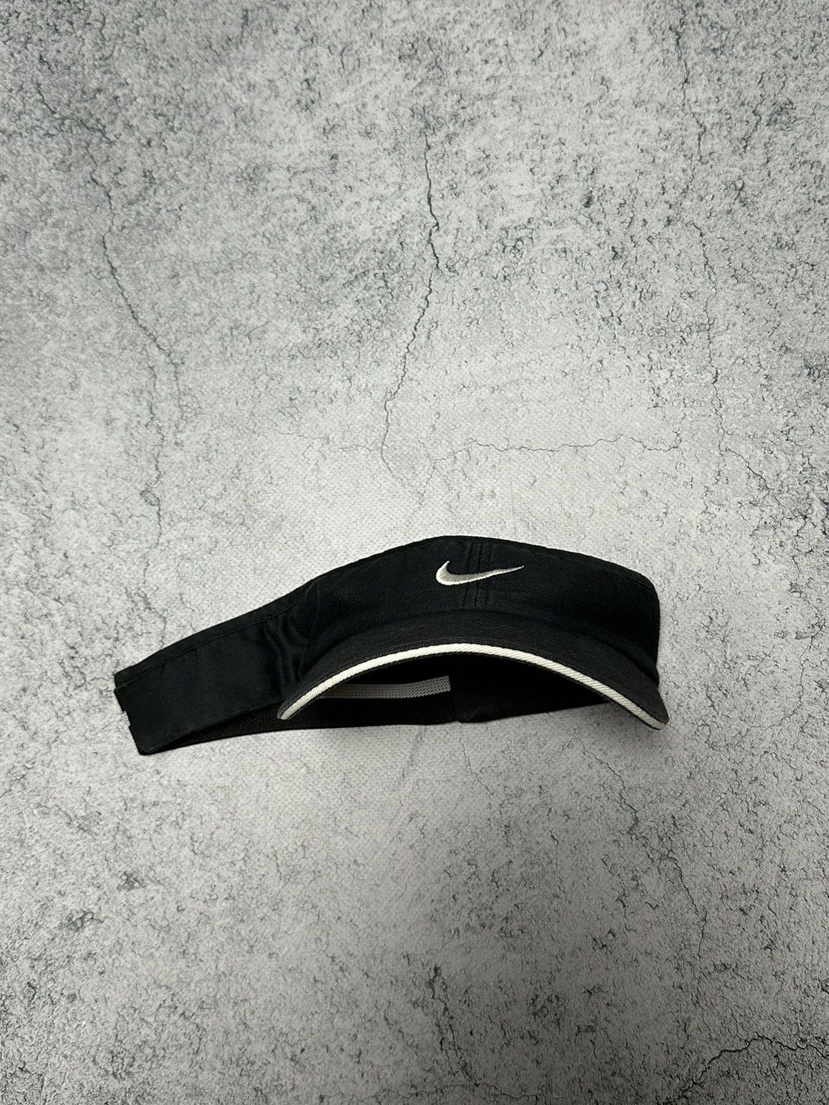 Vintage Vintage Nike Visor Golf Tennis Cap Hat Swoosh Size ONE SIZE - 9 Thumbnail