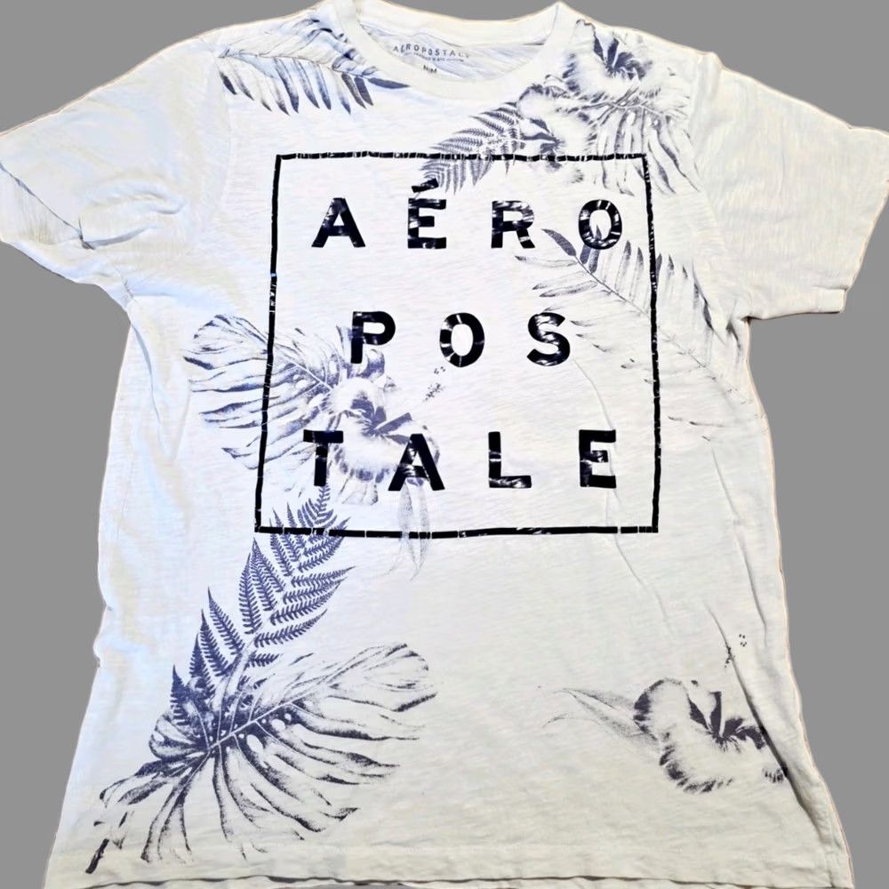 Vintage Aero T-Shirt Crew Neck White Small Tropical Leaf Graphic Print Beach Summer Mens Regular Short Sleeve Pattern 2020s Size US S / EU 44-46 / 1 - 1 Thumbnail