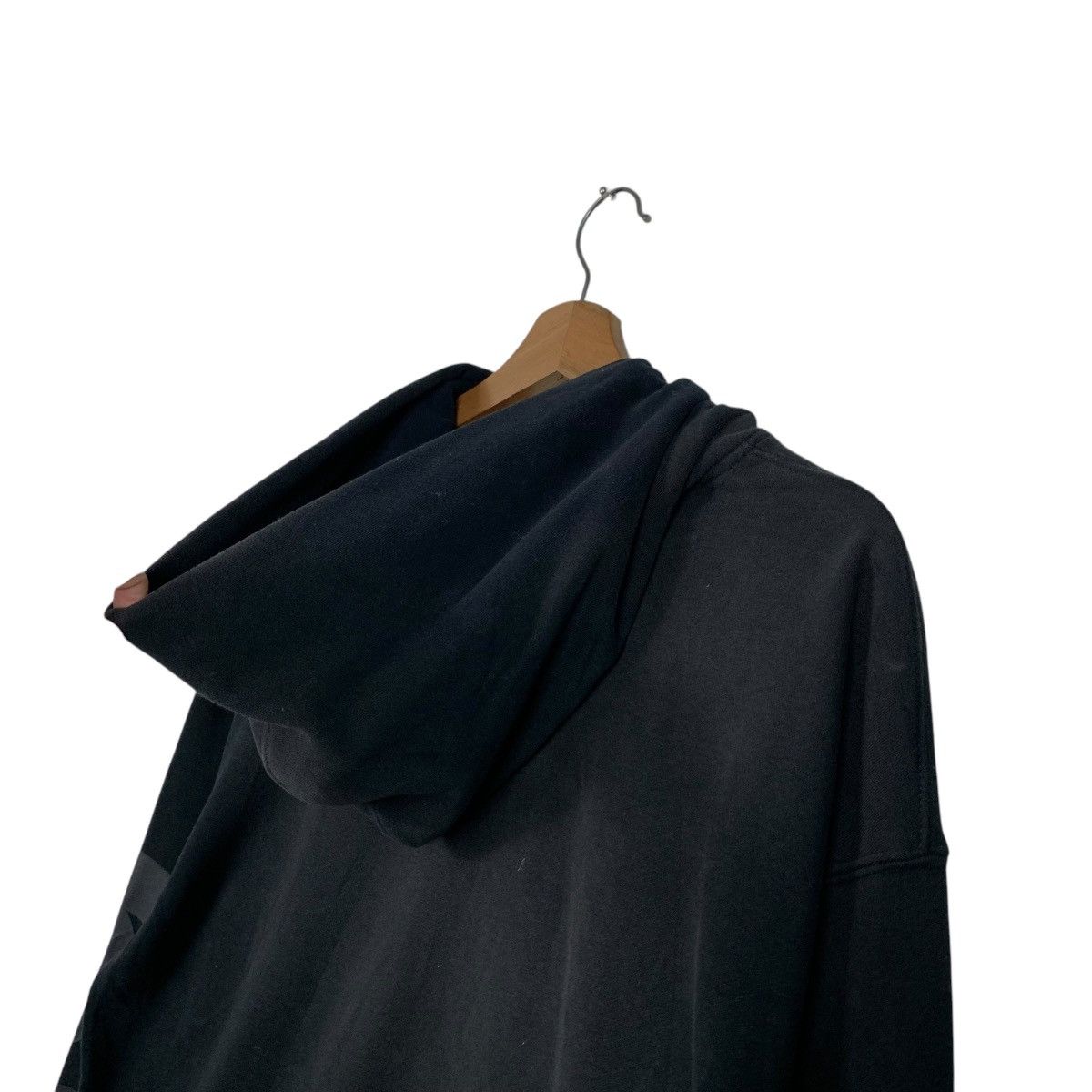 Gap GAP Center Logo Pullover Black Hoodies Sweatshirt #1789-C79 Size US S / EU 44-46 / 1 - 9 Thumbnail