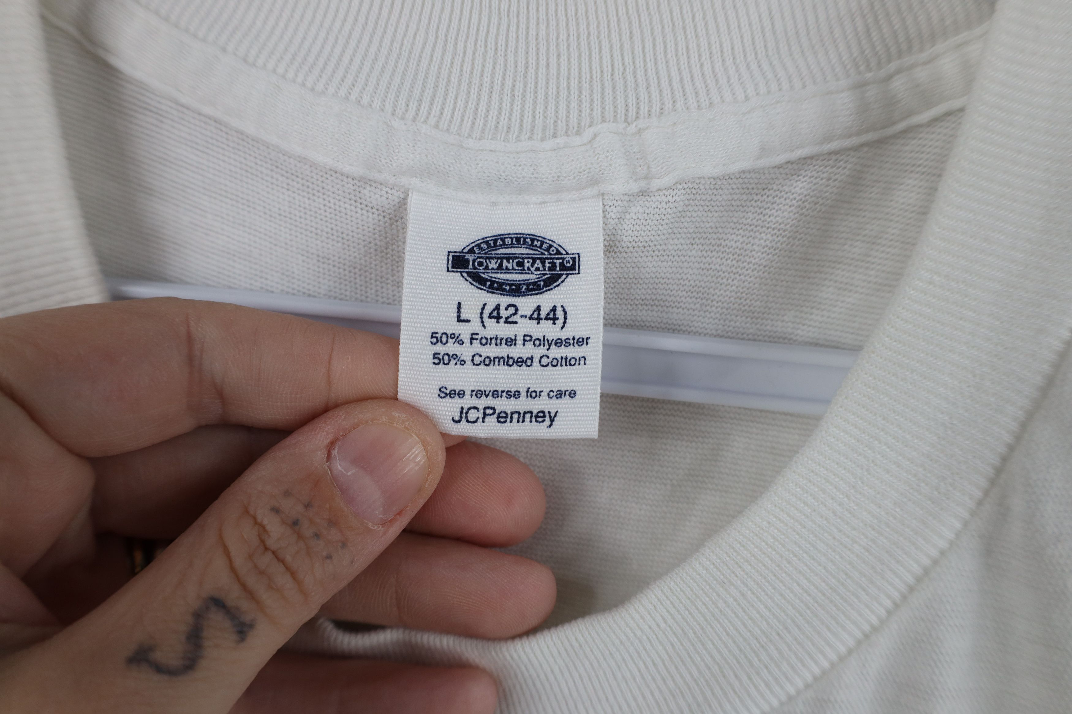 Vintage Vintage 90s Streetwear Blank Super Thin T-Shirt White USA Size US L / EU 52-54 / 3 - 7 Thumbnail