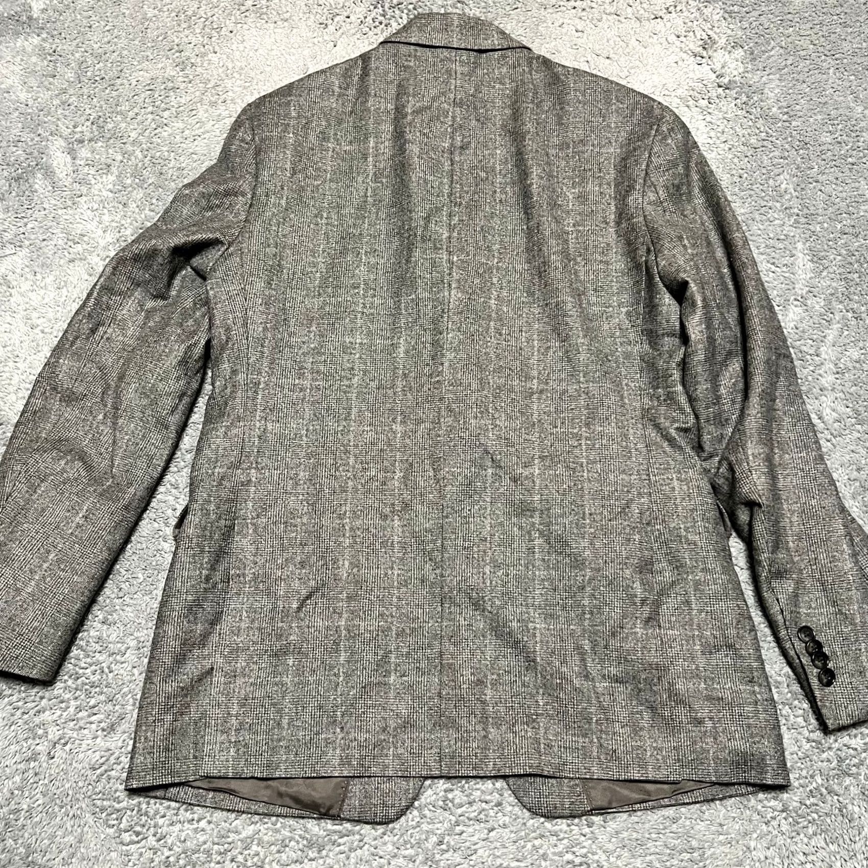 Banana Republic Banana Republic Blazer Mens 40R Slim Fit Wool Two Button Coat Gray 40R Mens Satin Inside Collar Super 110s Marzotto Vintage? Size 40R - 4 Thumbnail