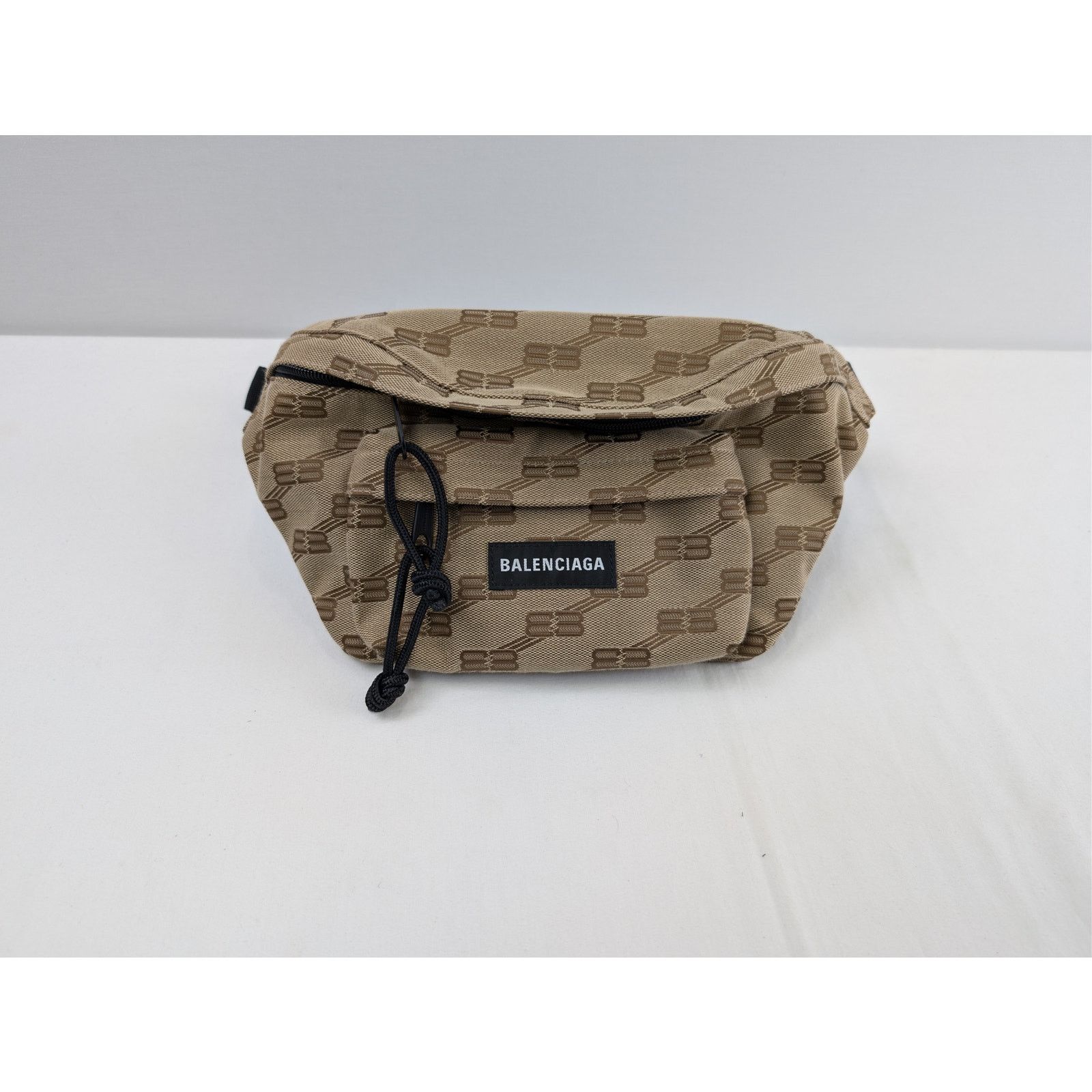 Balenciaga o1rshd1 Size: OS/ BB monogram jacquard canvas Belt Bag Brown Size ONE SIZE - 1 Thumbnail