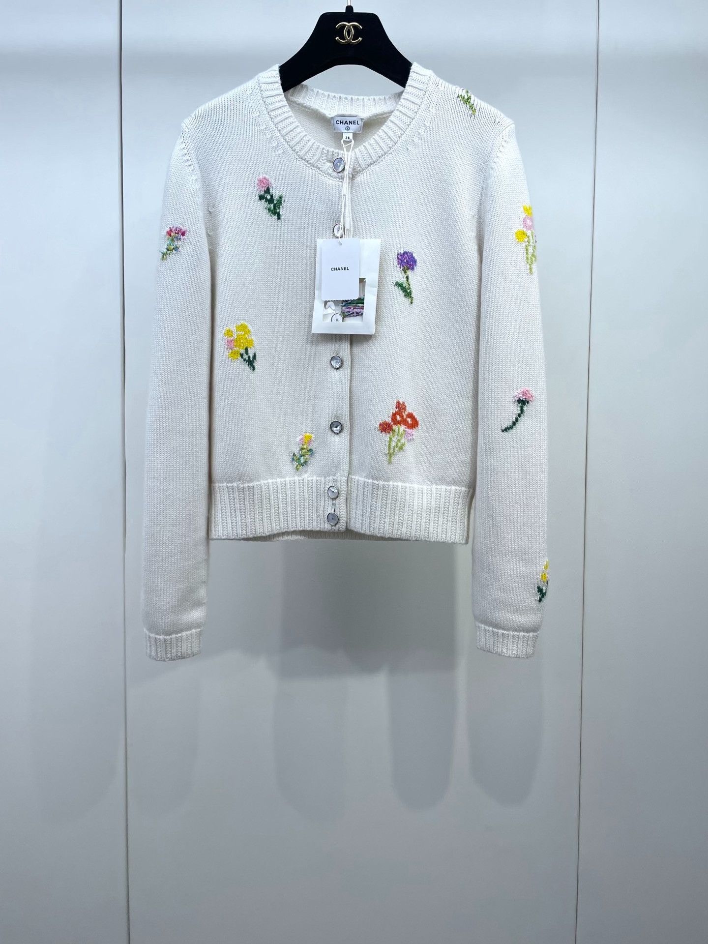Chanel Chanel 26P Knit Cardigan Size S / US 4 / IT 40 - 1 Thumbnail