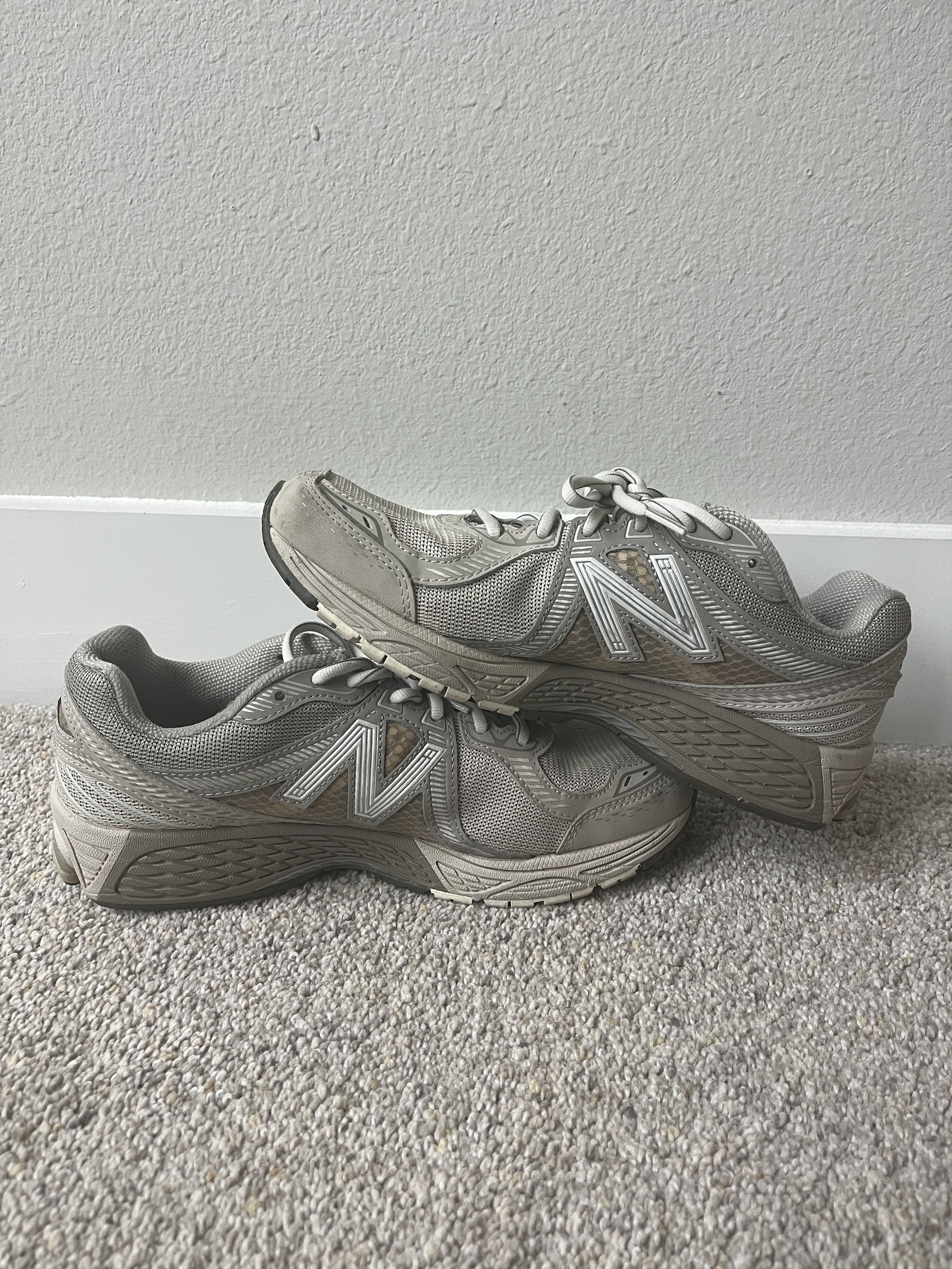 New Balance New Balance 860v2 Mars Size US 8.5 / EU 41-42 - 4 Thumbnail