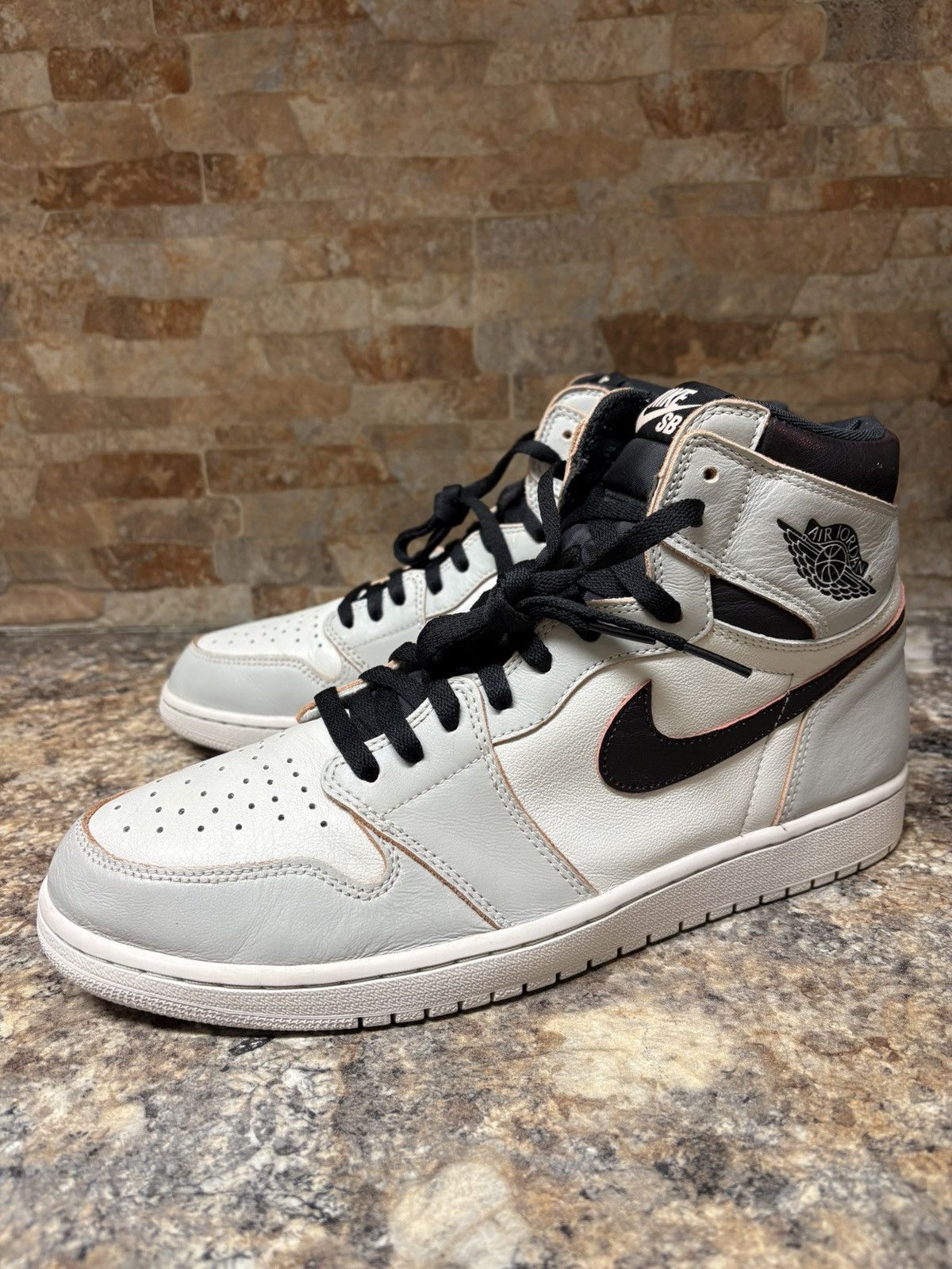 Jordan Brand Air Jordan 1 High x Nike SB NYC To Paris Size 13 Size US 13 / EU 46 - 1 Thumbnail