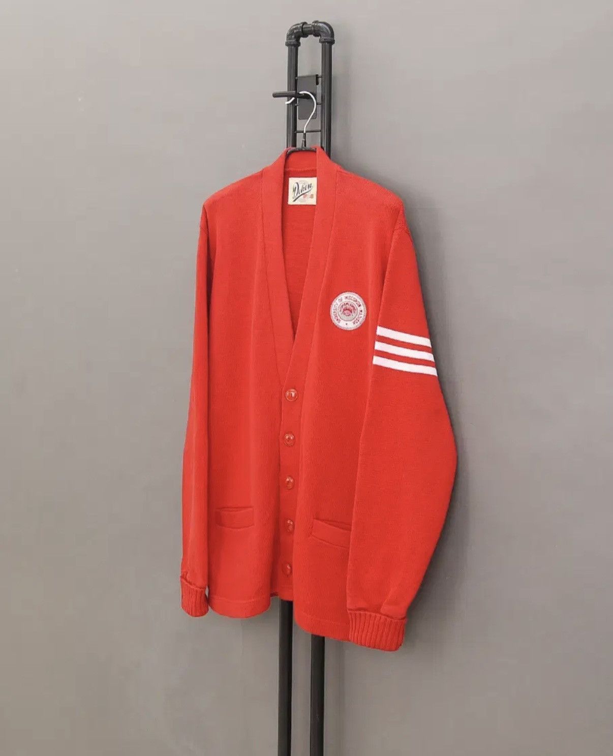Dehen 1920 Dehen 1920 Varsity Cardigan Red Wisconsin Patch Size US XL / EU 56 / 4 - 1 Thumbnail