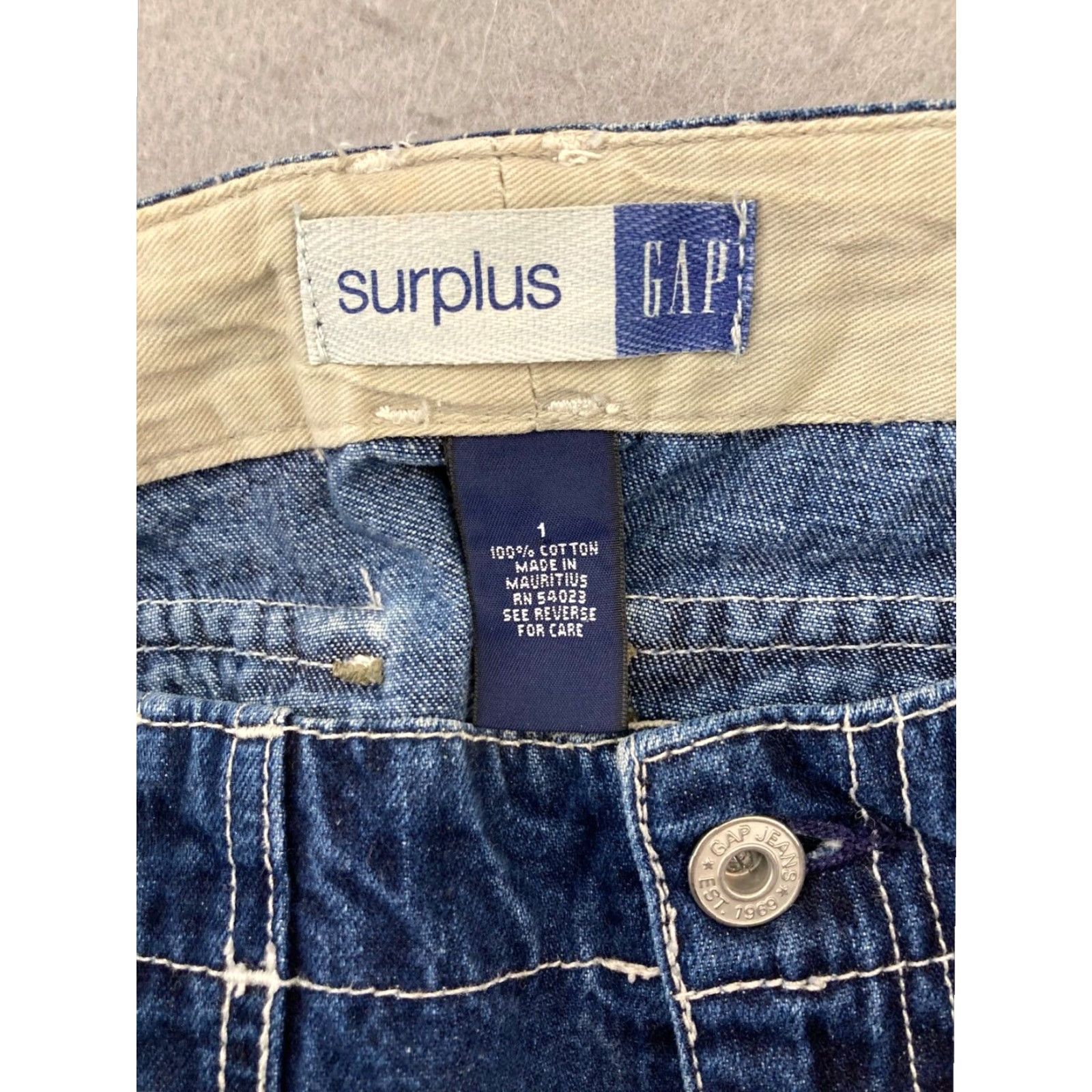 Gap Womens Gap Mini Denim Skirt Flap Pockets Y2K Style Size 25" / US 0 / IT 36 - 6 Thumbnail