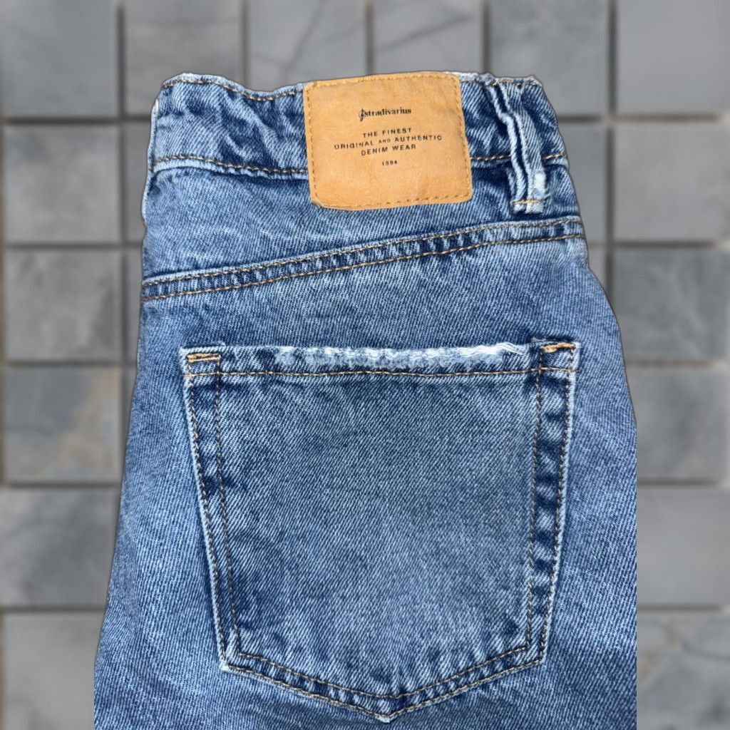 Stradivarius VINTAGE Stradivarius Denim Jeans Flare USA 6 Blue 27x33 Women Jeans Flared Denim USA 27x33 Regular 6 Blue Womens Size 28" / US 6 / IT 42 - 1 Thumbnail