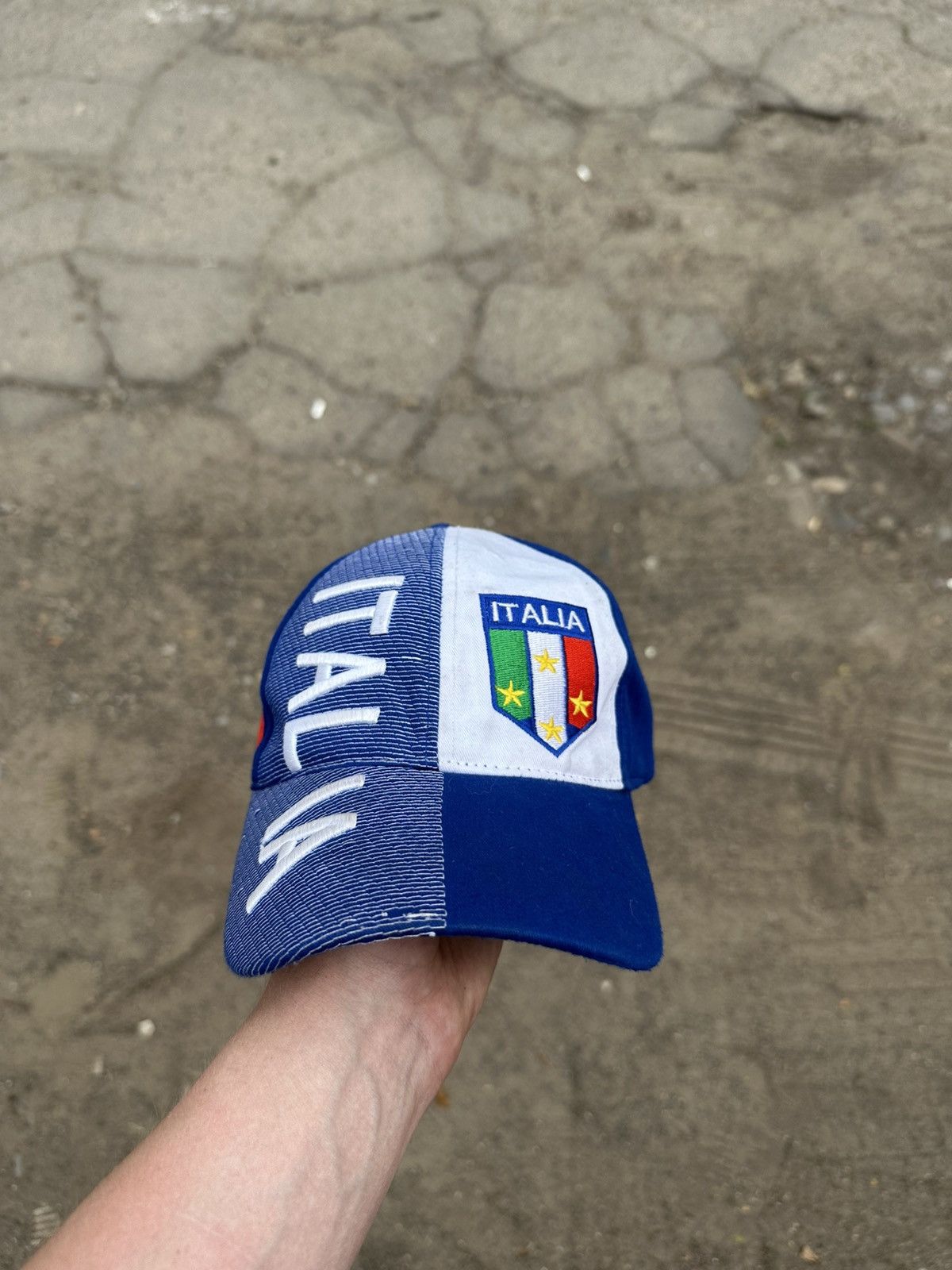 Italia Independent Vintage Italia Cap Soccer Jersey Y2K Blockcore Hype Style Size ONE SIZE - 6 Thumbnail