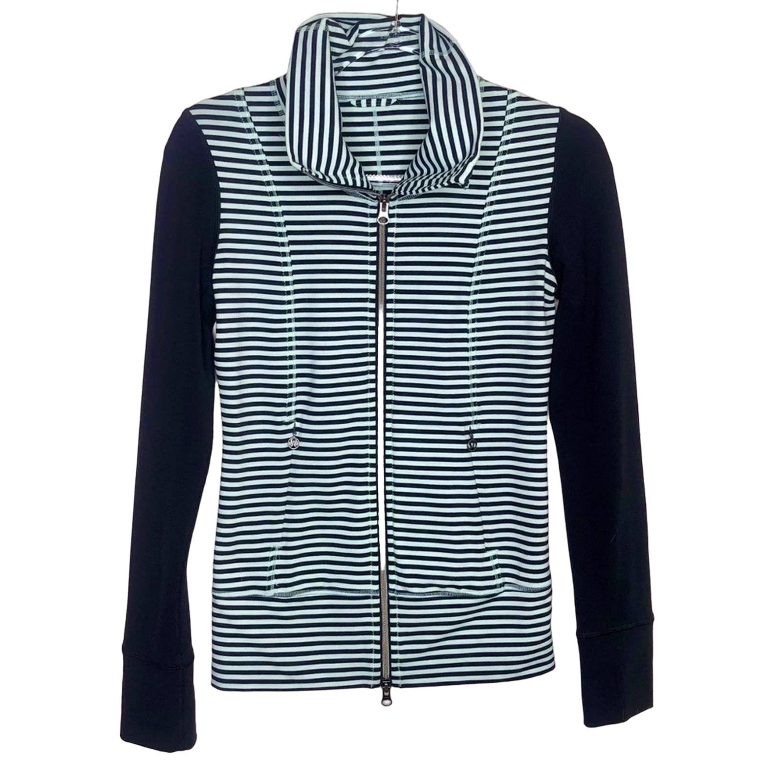 Lululemon Lululemon Daily Yoga Jacket Green Striped Zip Up Jacket 2 Size XS / US 0-2 / IT 36-38 - 4 Thumbnail