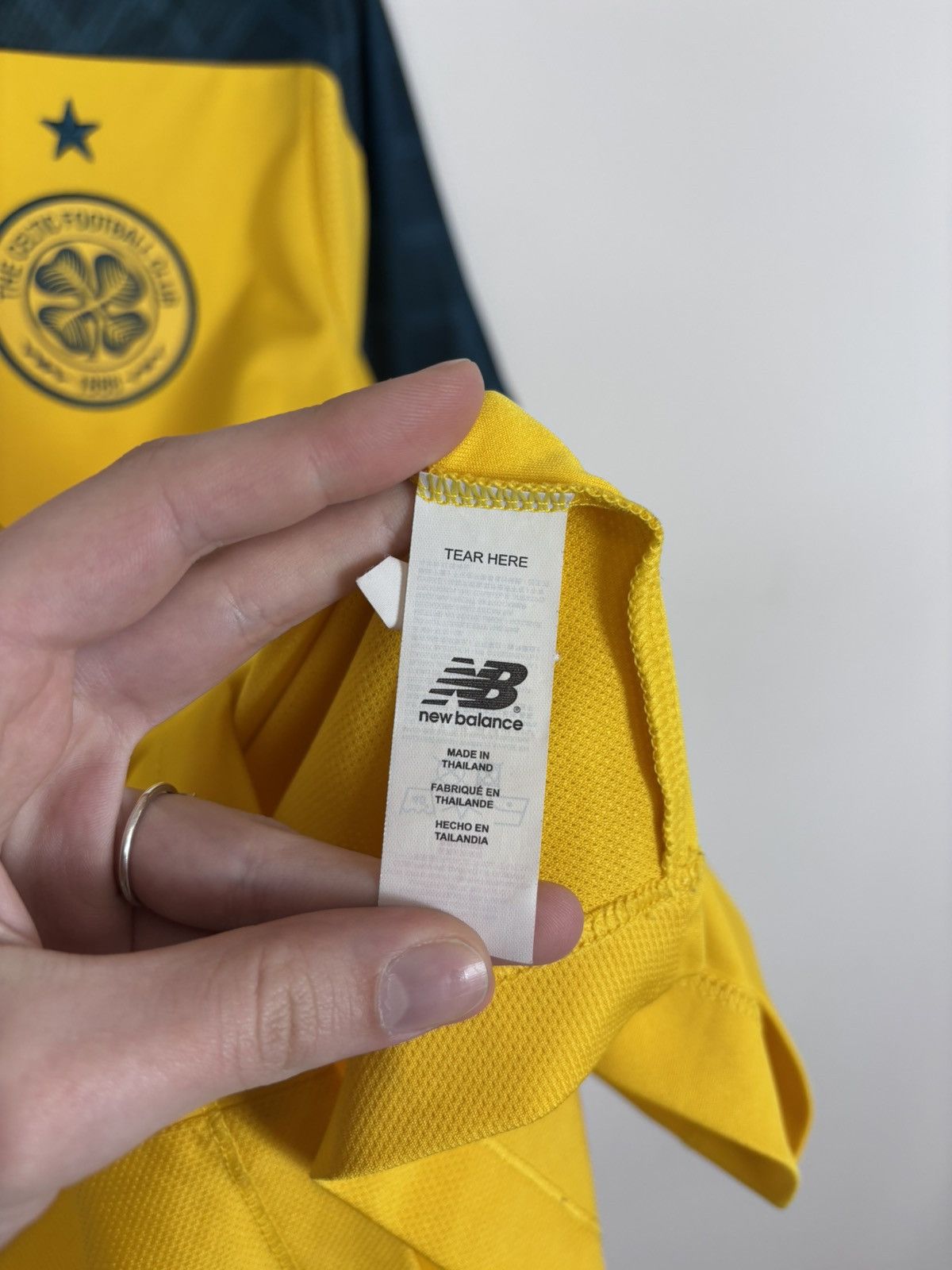 New Balance New Balance Celtic 2019/2020 Away Football Soccer Jersey Size US S / EU 44-46 / 1 - 13 Thumbnail
