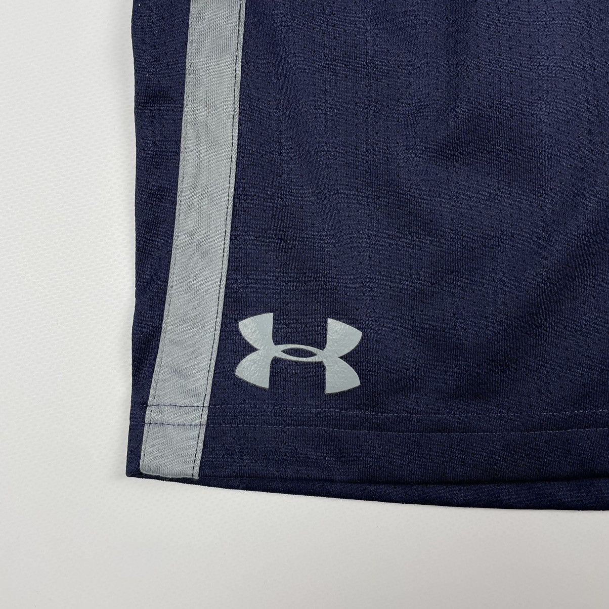 Under Armour Under Armour Athletic Shorts Size US 34 / EU 50 - 4 Thumbnail