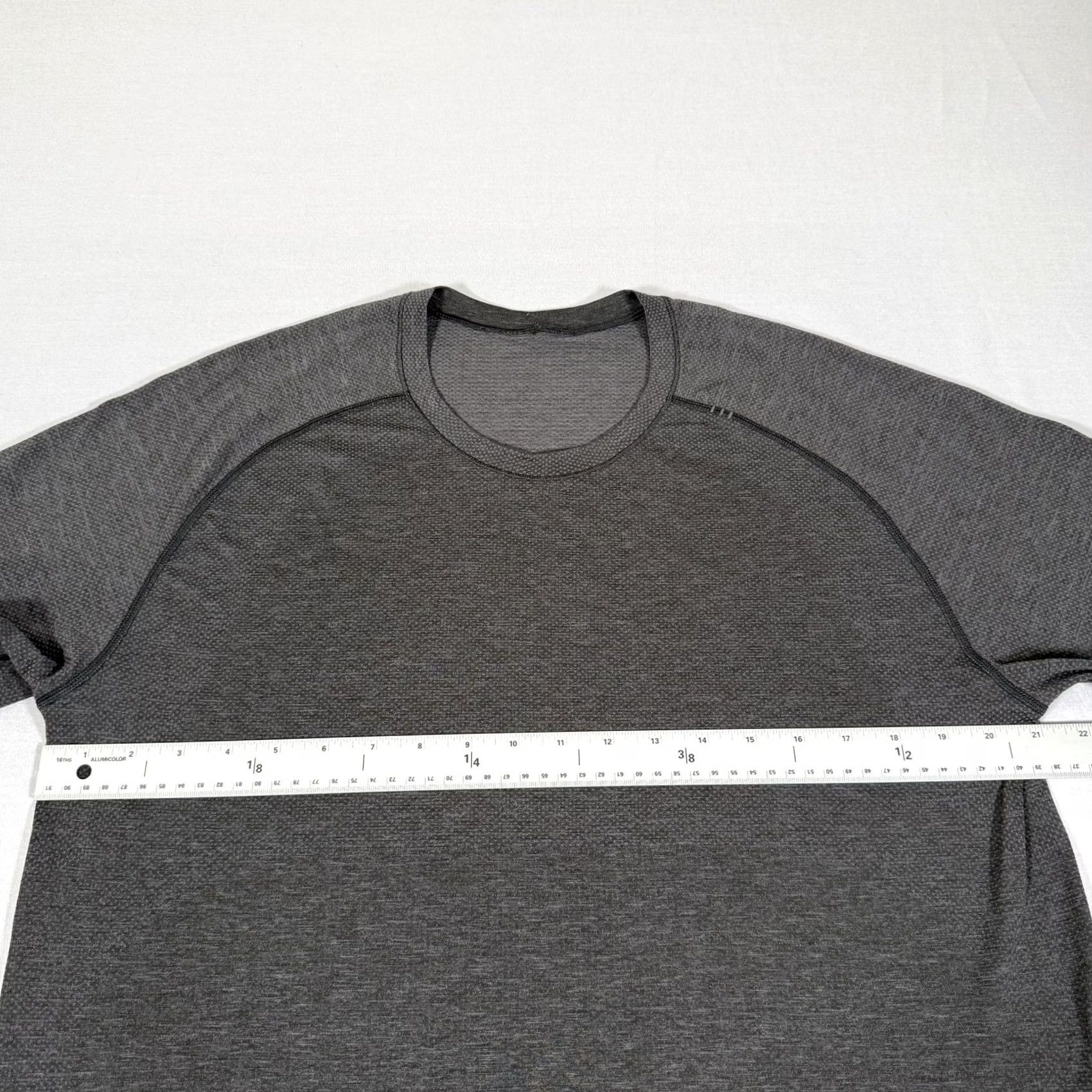 Lululemon Lululemon Shirt Mens Large Gray Metal Vent Tech Seamless Running Tee Performance Size US L / EU 52-54 / 3 - 4 Thumbnail