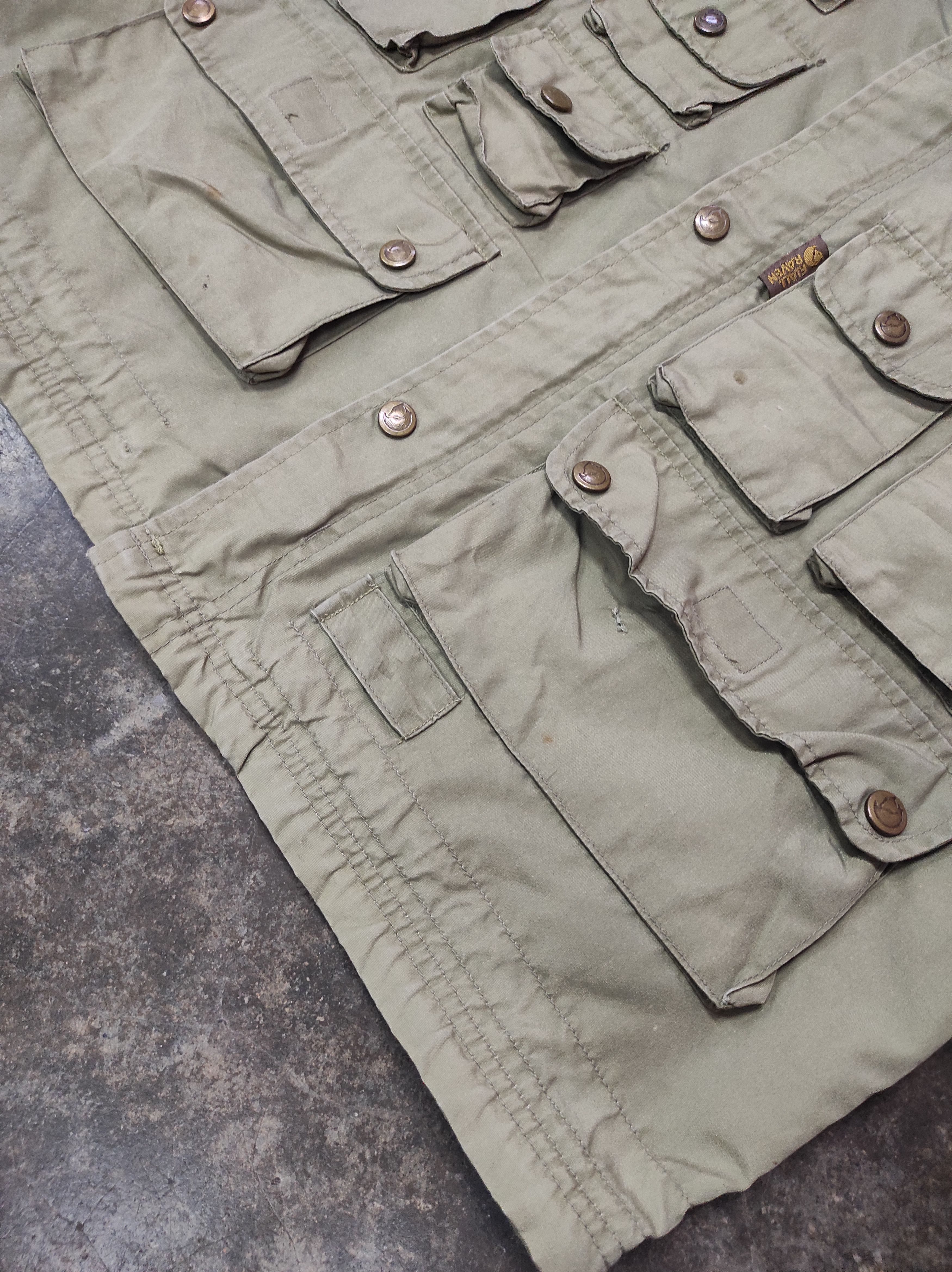 Fjallraven FJALLRAVEN TACTICAL MULTIPOCKET VEST JACKET HOODED Size US M / EU 48-50 / 2 - 5 Thumbnail