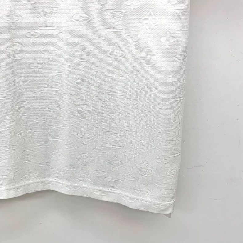 Louis Vuitton Louis Vuitton 22 white logo embossed cotton short sleeve T Size US XL / EU 56 / 4 - 4 Thumbnail