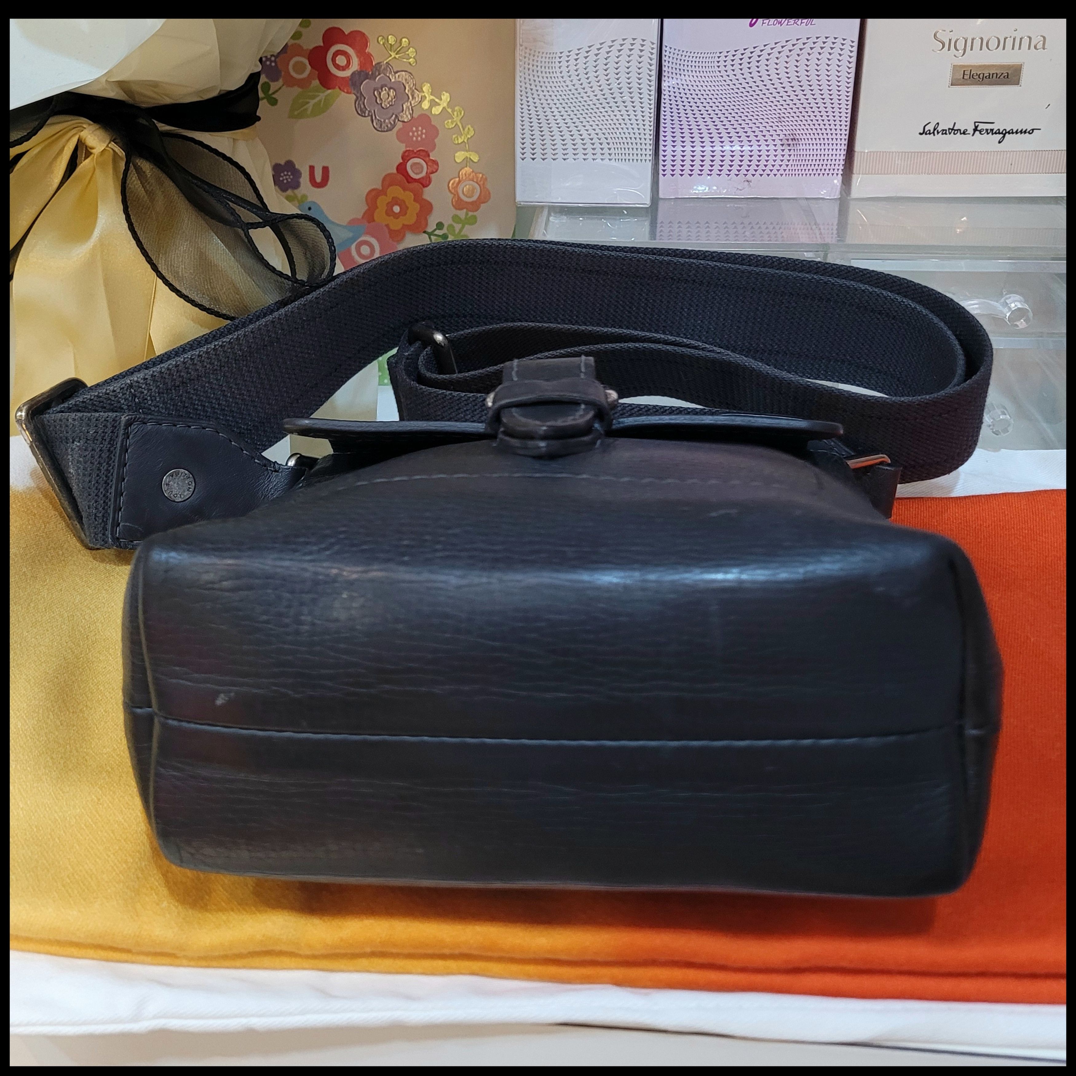 Louis Vuitton Vintage Louis Vuitton Yuma Basalt Black Utah Shoulder Bag Size ONE SIZE - 9 Thumbnail