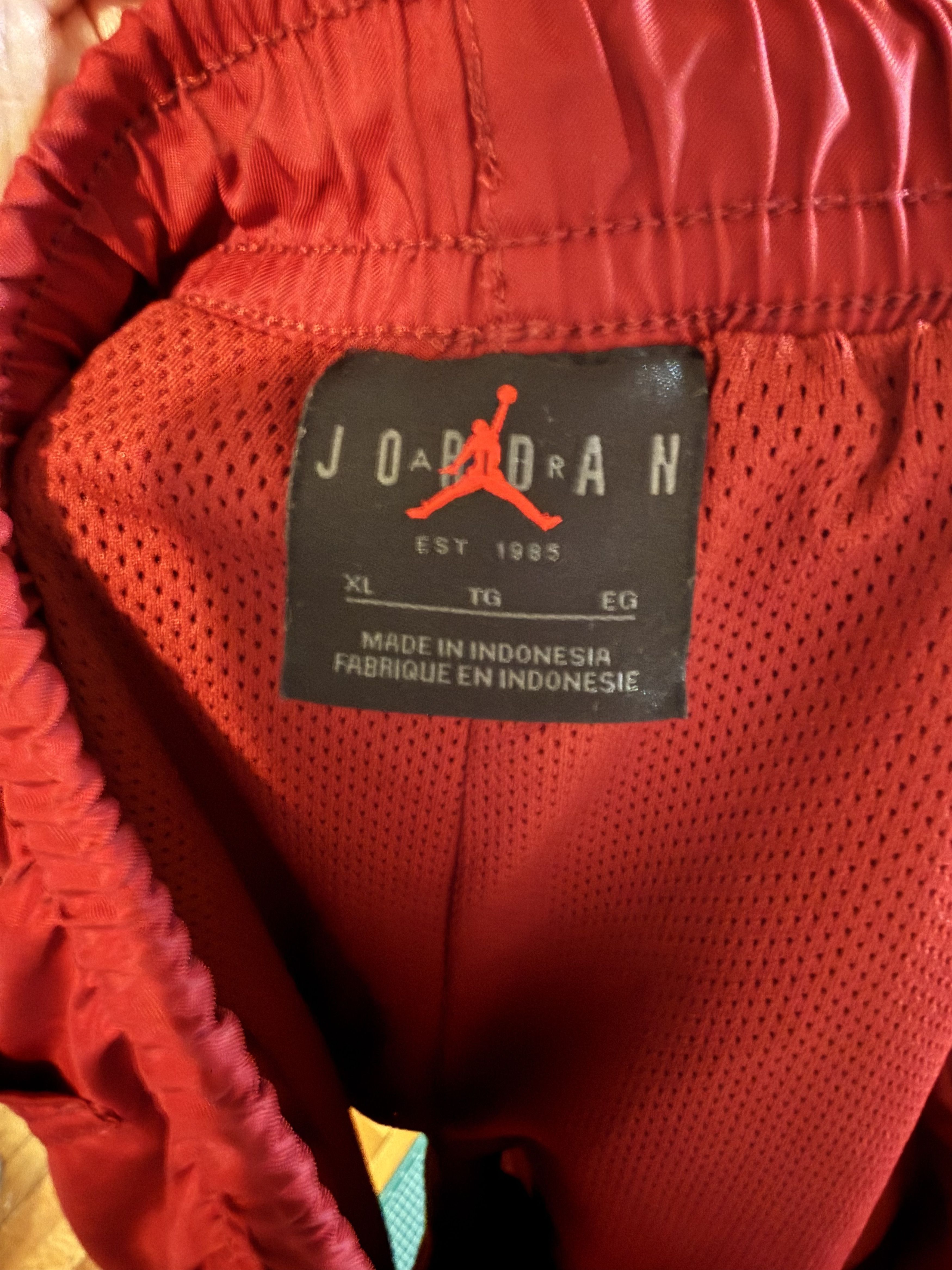 Jordan Brand Air Jordan Burgundy Shorts Size US 38 / EU 54 - 4 Thumbnail
