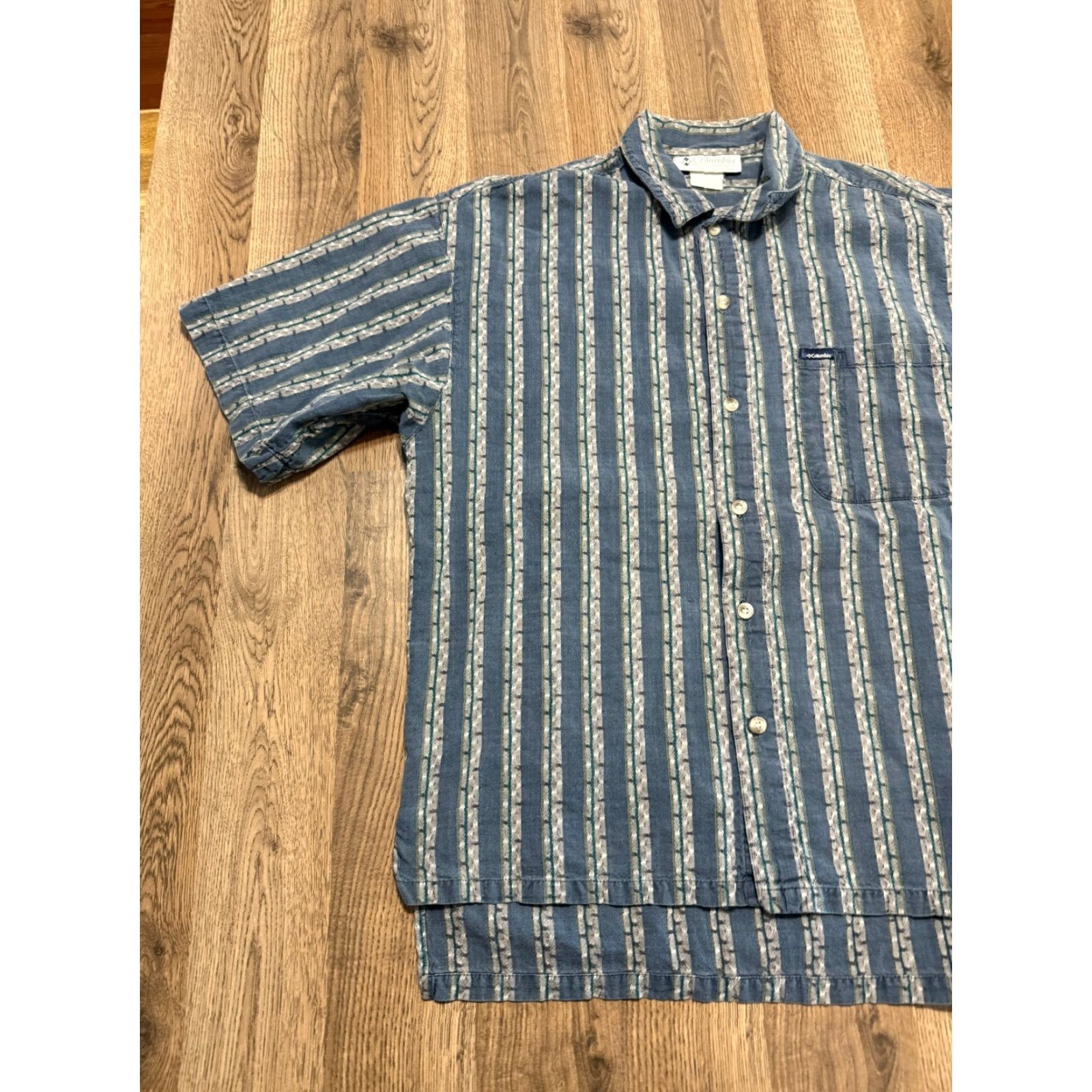 Vintage Columbia Shirt Men's Medium Gray Short Sleeve Button Up Striped Casual Size US M / EU 48-50 / 2 - 4 Thumbnail