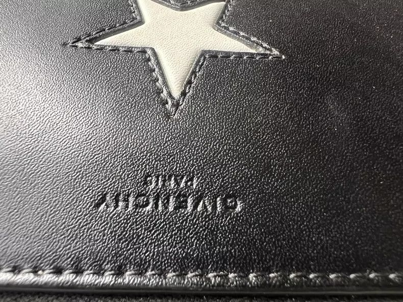 Givenchy Givenchy Classic Logo Print 2506-Nextarrow Size ONE SIZE - 2 Thumbnail