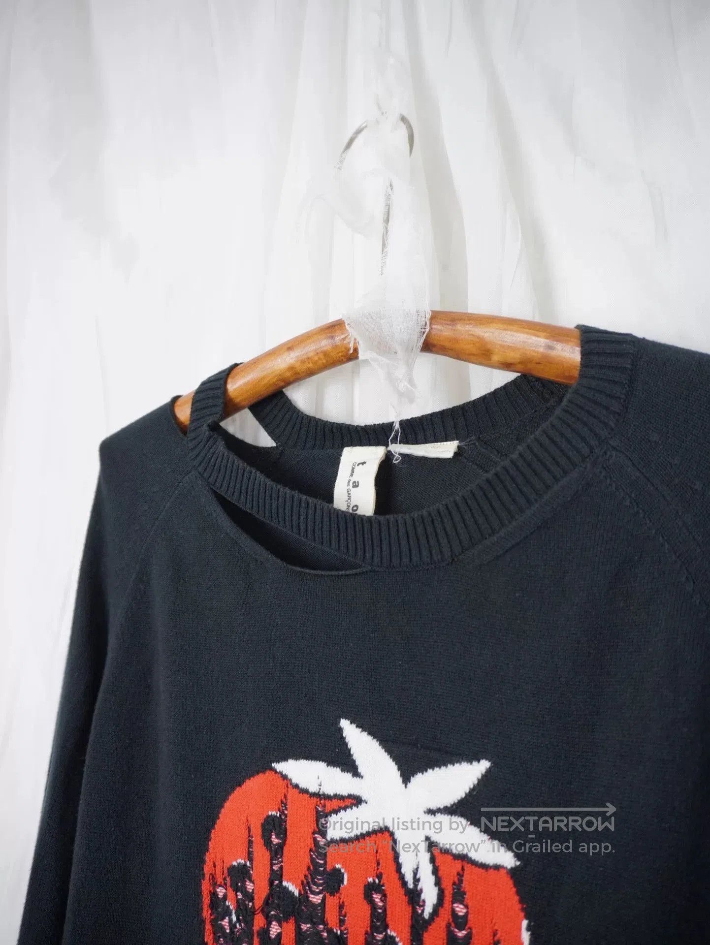 Comme des Garcons TAO CDG Strawberry Punk Long-Sleeve Top. Size S / US 4 / IT 40 - 5 Thumbnail