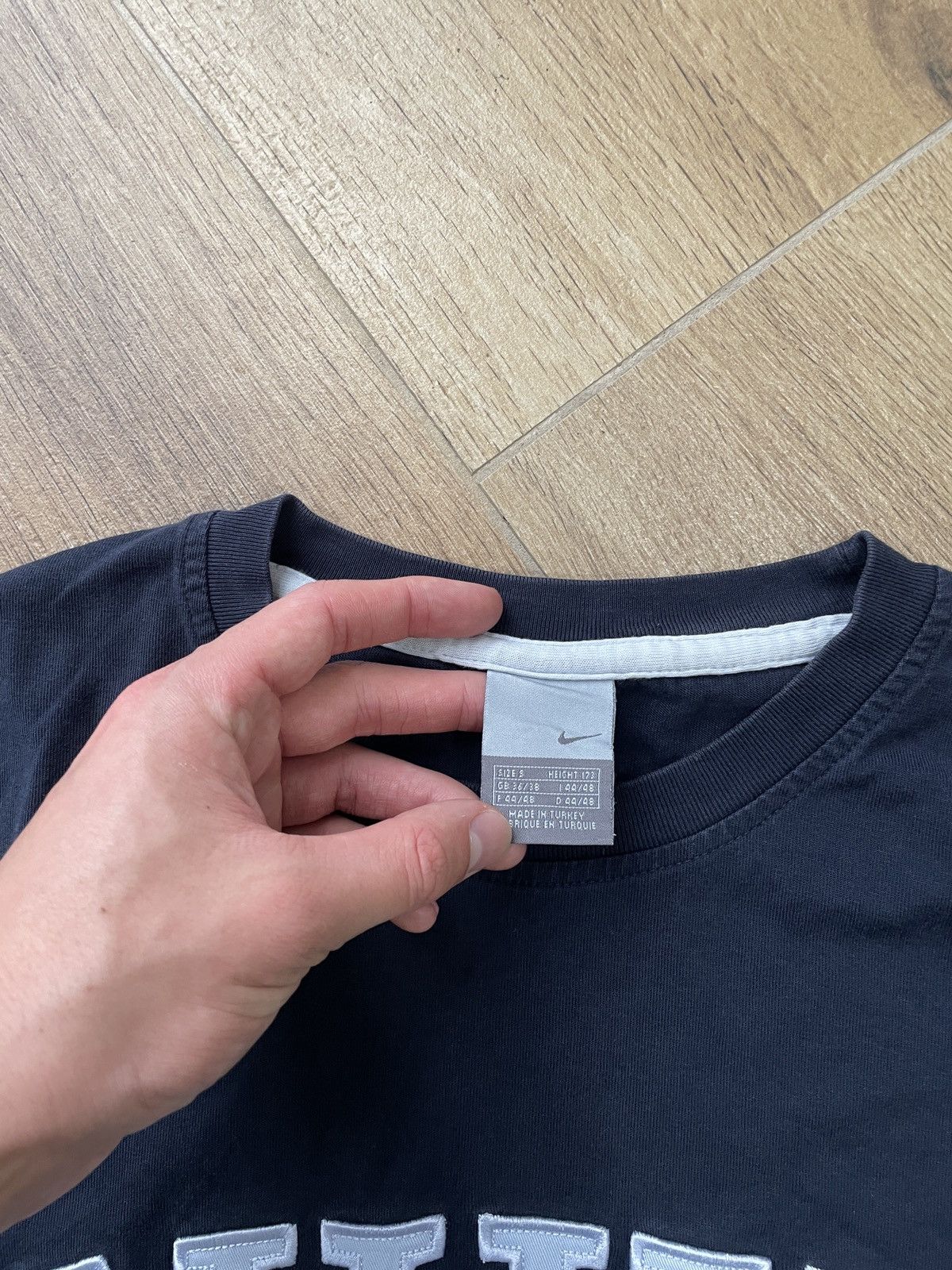 Nike Nike Vintage Long Sleeve Big Logo Japanese Avant Garde Y2K Size US S / EU 44-46 / 1 - 7 Thumbnail