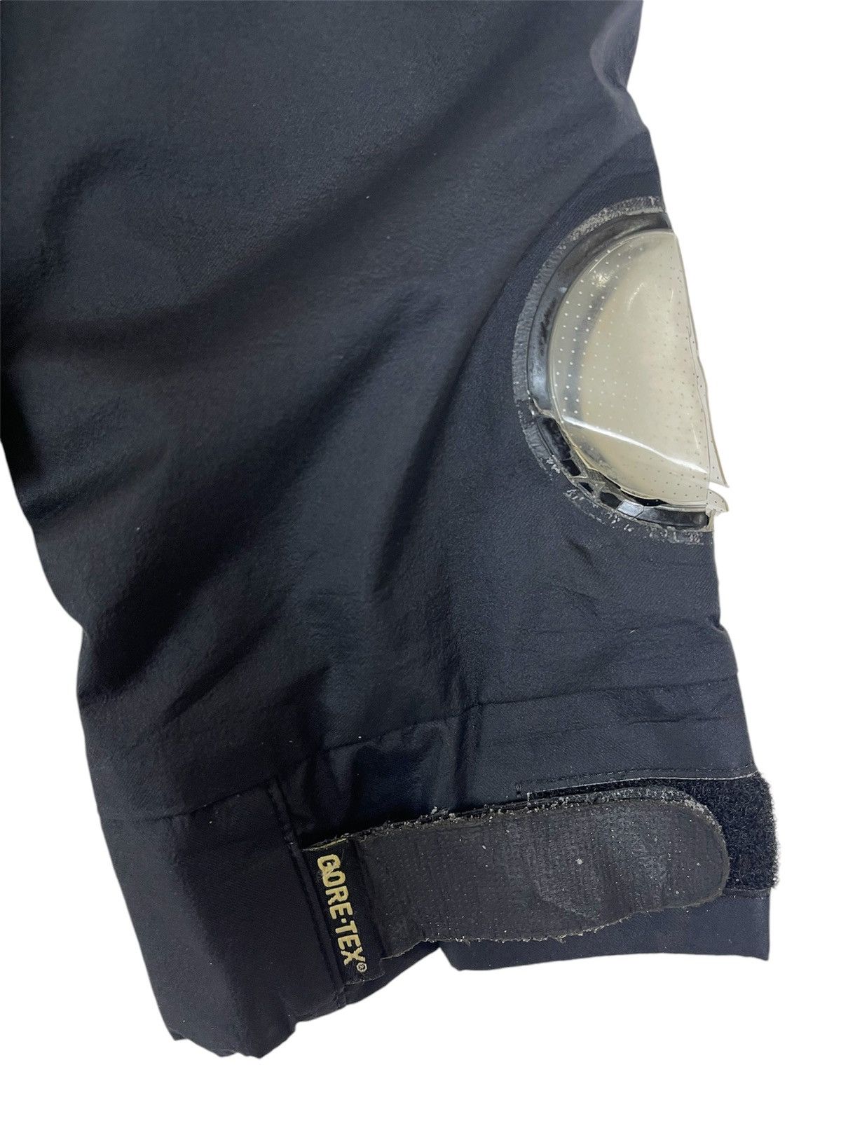 Jun Takahashi × Undercover × Vintage UNDERCOVER PADDED GORE-TEX JACKET Size US M / EU 48-50 / 2 - 15 Thumbnail