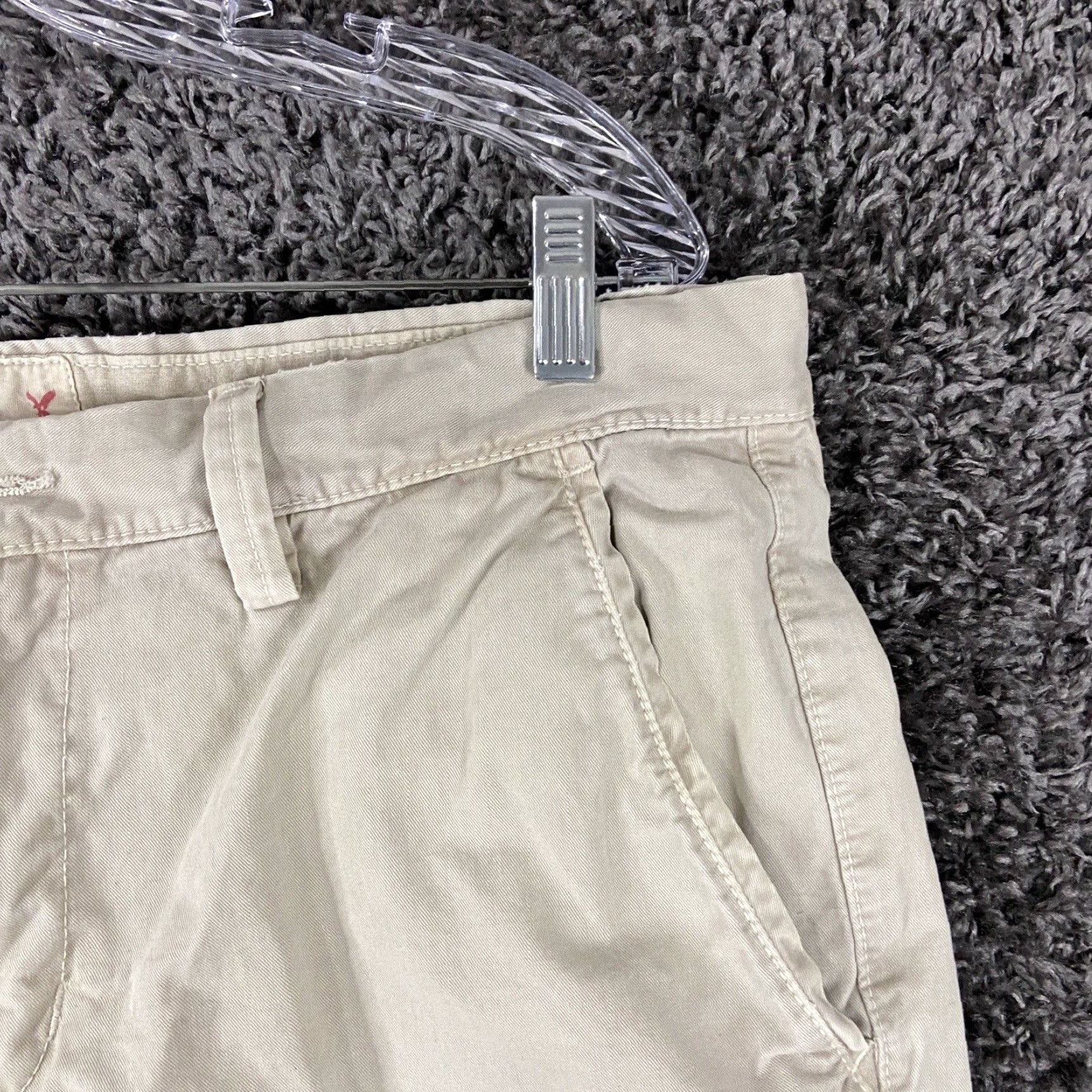 American Eagle Outfitters American Eagle Cargo Shorts Mens 36 Beige Prep Fit Regular Size US 36 / EU 52 - 3 Thumbnail