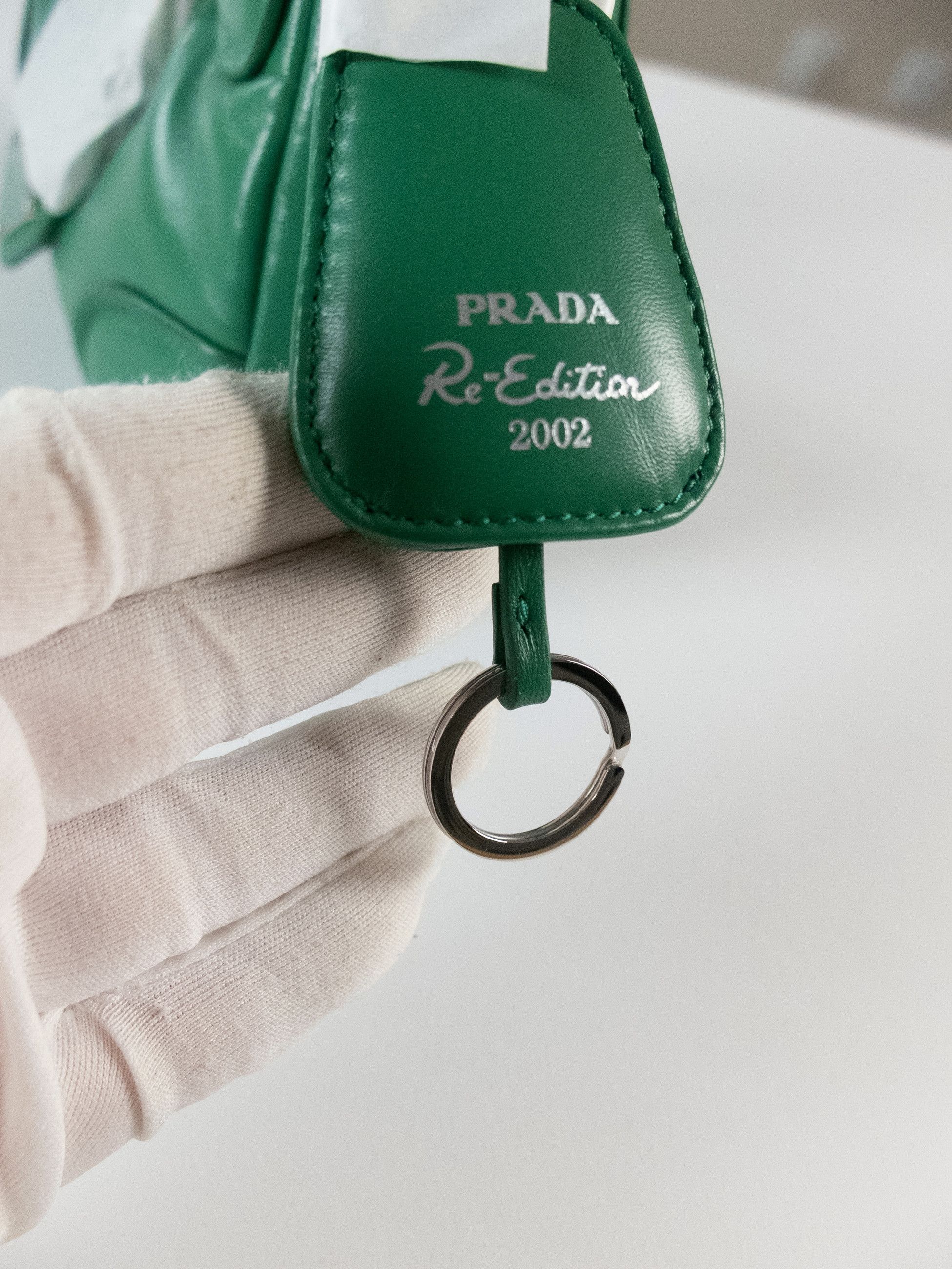Prada PRADA Re-Edition green padded leather small Moon bag Size ONE SIZE - 11 Thumbnail